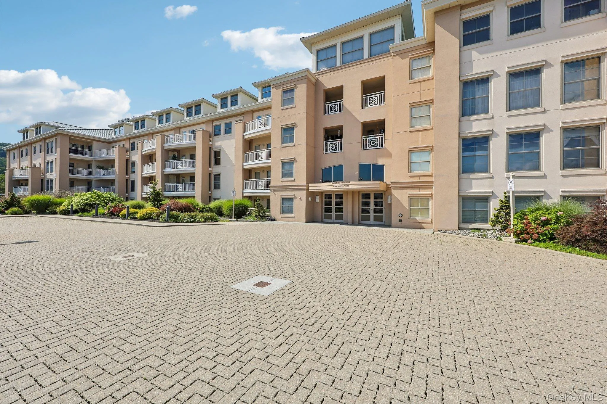 409 Harbor Cove, Orangetown, NY, 1 Bedroom Bedrooms, 5 Rooms Rooms,2 BathroomsBathrooms,Residential,For Rent,Harbor,0,1035981 409 Harbor Cove, Orangetown, NY, 1 Bedroom Bedrooms, 5 Rooms Rooms,2 BathroomsBathrooms,Residential,For Rent,Harbor,0,1035981