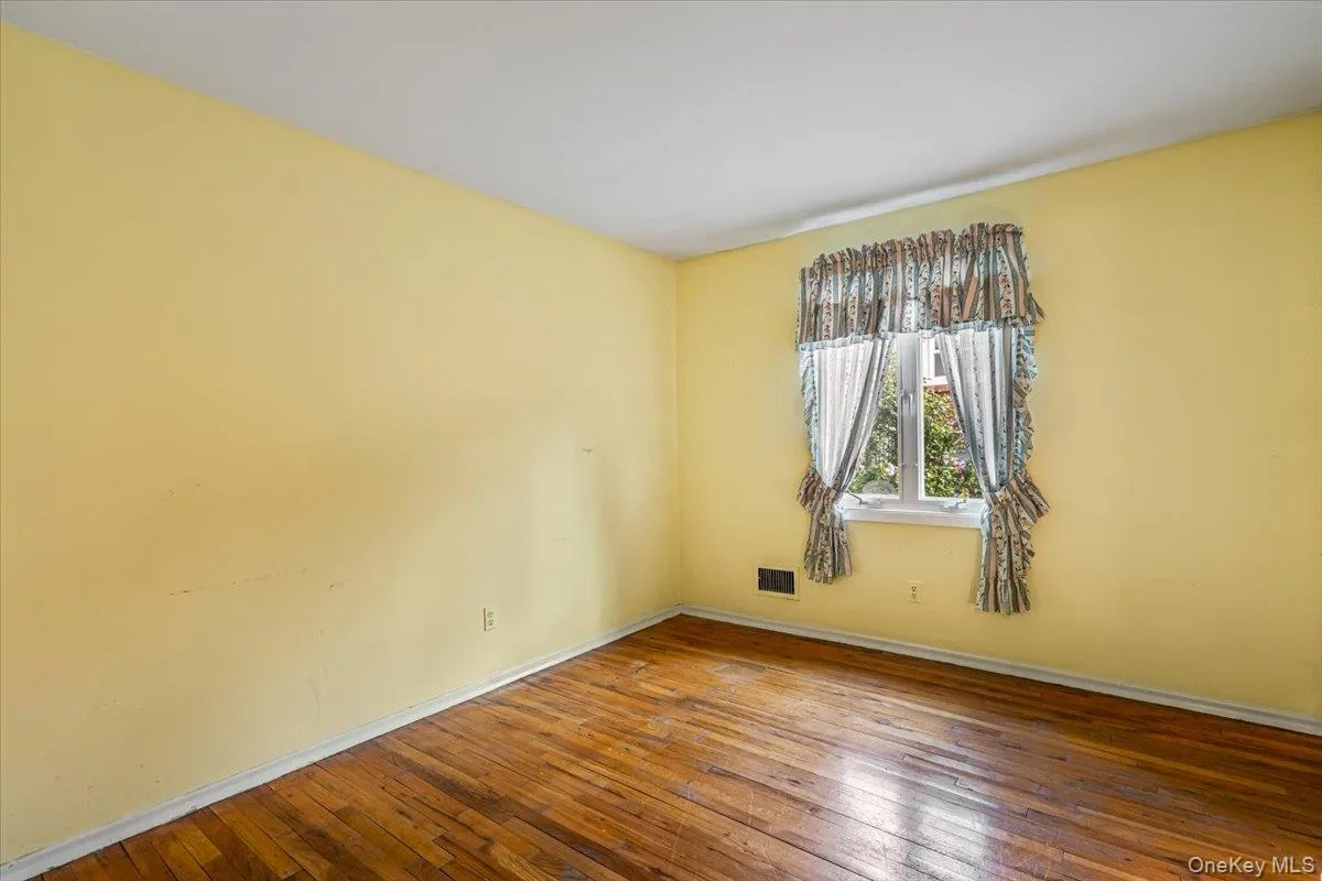 156-14 14th Avenue, New York, NY, 5 Bedrooms Bedrooms, 10 Rooms Rooms,3 BathroomsBathrooms,Residential,For Rent,14th,0,1035982 156-14 14th Avenue, New York, NY, 5 Bedrooms Bedrooms, 10 Rooms Rooms,3 BathroomsBathrooms,Residential,For Rent,14th,0,1035982