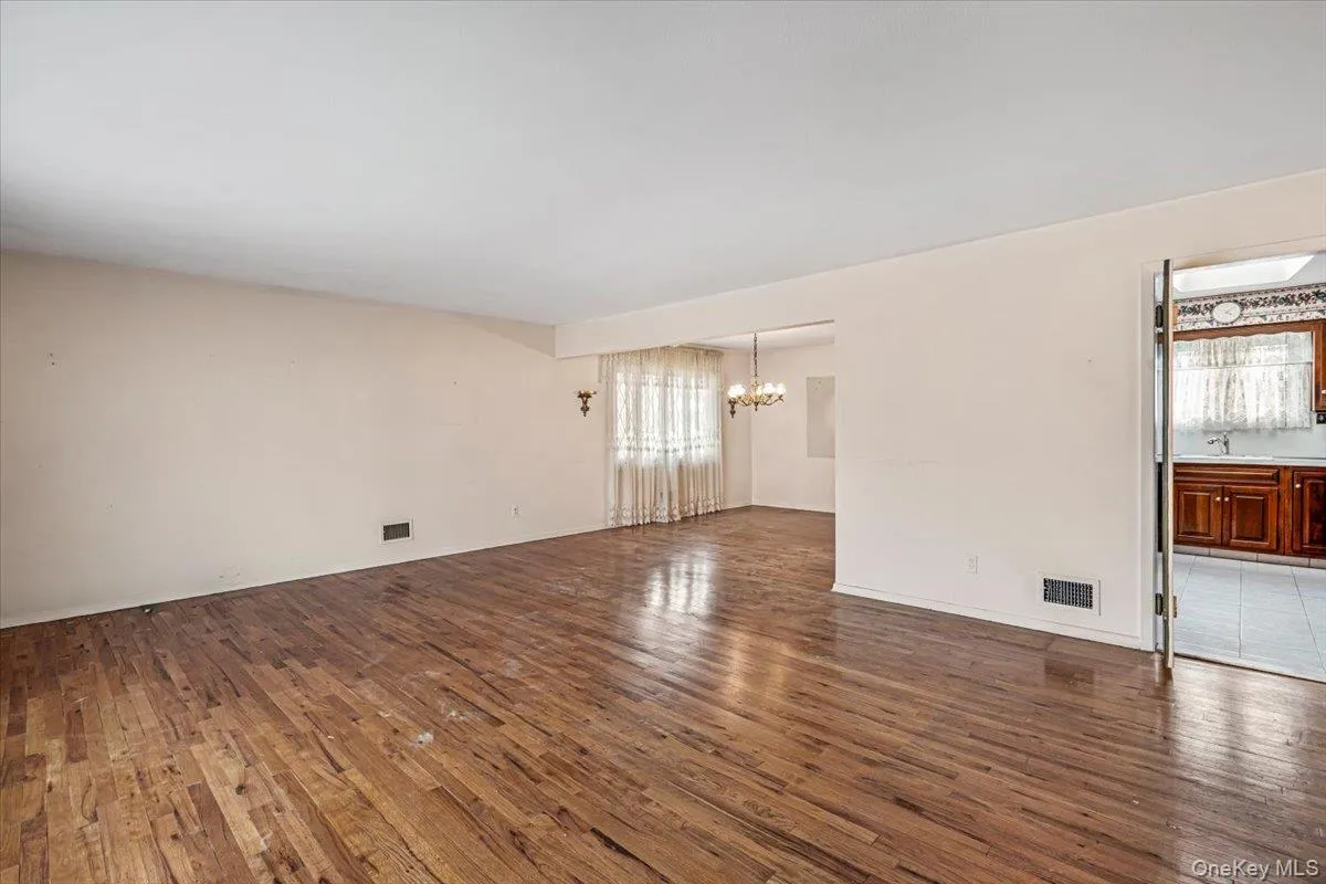 156-14 14th Avenue, New York, NY, 5 Bedrooms Bedrooms, 10 Rooms Rooms,3 BathroomsBathrooms,Residential,For Rent,14th,0,1035982 156-14 14th Avenue, New York, NY, 5 Bedrooms Bedrooms, 10 Rooms Rooms,3 BathroomsBathrooms,Residential,For Rent,14th,0,1035982