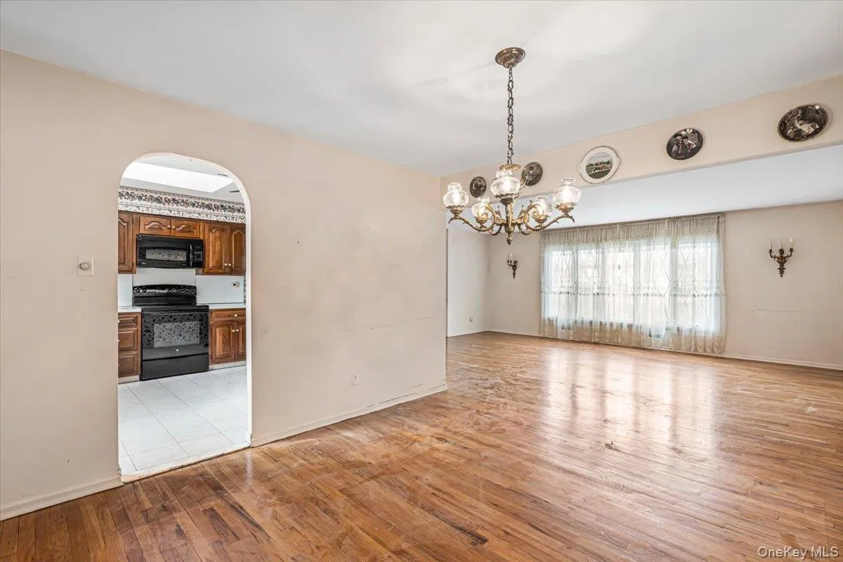 156-14 14th Avenue, New York, NY, 5 Bedrooms Bedrooms, 10 Rooms Rooms,3 BathroomsBathrooms,Residential,For Rent,14th,0,1035982 156-14 14th Avenue, New York, NY, 5 Bedrooms Bedrooms, 10 Rooms Rooms,3 BathroomsBathrooms,Residential,For Rent,14th,0,1035982