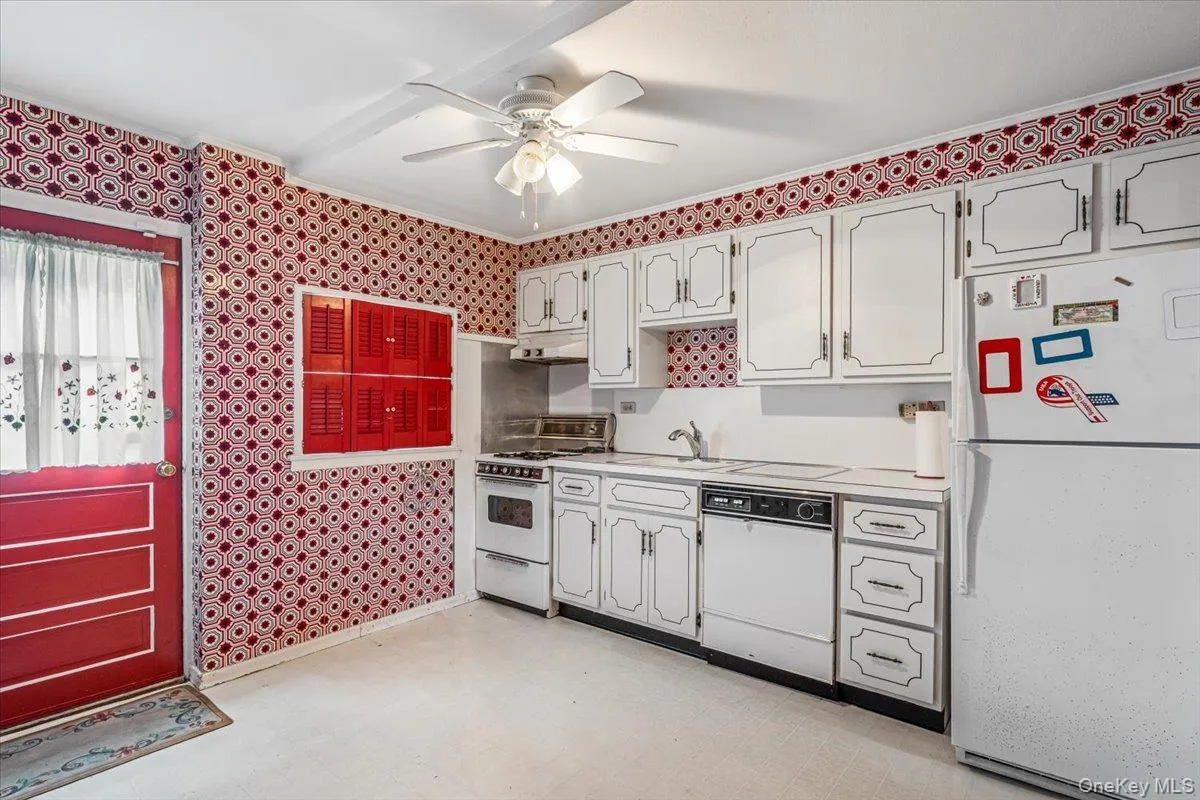 156-14 14th Avenue, New York, NY, 5 Bedrooms Bedrooms, 10 Rooms Rooms,3 BathroomsBathrooms,Residential,For Rent,14th,0,1035982 156-14 14th Avenue, New York, NY, 5 Bedrooms Bedrooms, 10 Rooms Rooms,3 BathroomsBathrooms,Residential,For Rent,14th,0,1035982