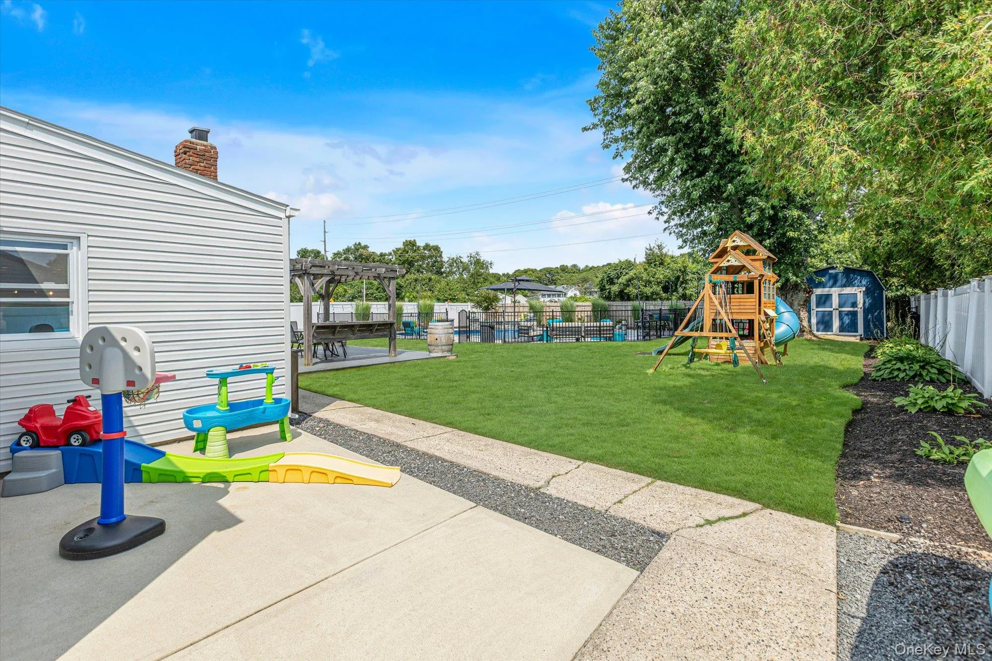 92 Sequoia Way, Islip, NY, 4 Bedrooms Bedrooms, 9 Rooms Rooms,2 BathroomsBathrooms,Residential,For Rent,Sequoia,0,1035983 92 Sequoia Way, Islip, NY, 4 Bedrooms Bedrooms, 9 Rooms Rooms,2 BathroomsBathrooms,Residential,For Rent,Sequoia,0,1035983