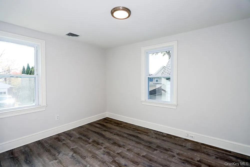 10 Ohio Avenue, North Hempstead, NY, 3 Bedrooms Bedrooms, 6 Rooms Rooms,1 BathroomBathrooms,Residential Lease,For Rent,Ohio,0,1035986 10 Ohio Avenue, North Hempstead, NY, 3 Bedrooms Bedrooms, 6 Rooms Rooms,1 BathroomBathrooms,Residential Lease,For Rent,Ohio,0,1035986
