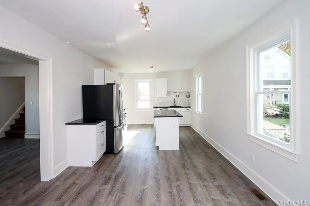 10 Ohio Avenue, North Hempstead, NY, 3 Bedrooms Bedrooms, 6 Rooms Rooms,1 BathroomBathrooms,Residential Lease,For Rent,Ohio,0,1035986 10 Ohio Avenue, North Hempstead, NY, 3 Bedrooms Bedrooms, 6 Rooms Rooms,1 BathroomBathrooms,Residential Lease,For Rent,Ohio,0,1035986