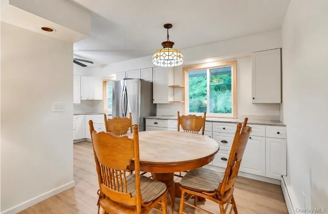 170 Division Avenue, Brookhaven, NY, 2 Bedrooms Bedrooms, 6 Rooms Rooms,1 BathroomBathrooms,Residential,For Rent,Division,0,1035989 170 Division Avenue, Brookhaven, NY, 2 Bedrooms Bedrooms, 6 Rooms Rooms,1 BathroomBathrooms,Residential,For Rent,Division,0,1035989