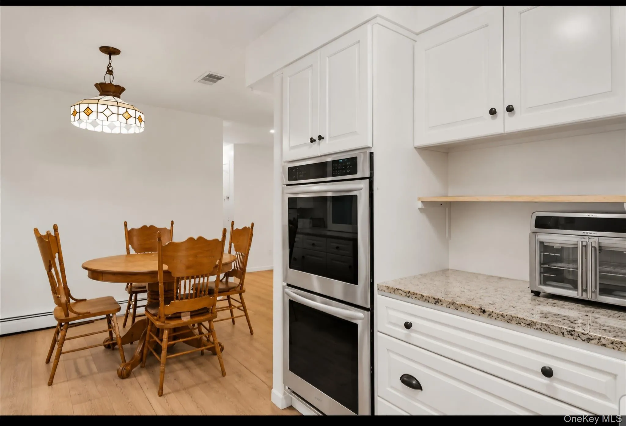 170 Division Avenue, Brookhaven, NY, 2 Bedrooms Bedrooms, 6 Rooms Rooms,1 BathroomBathrooms,Residential,For Rent,Division,0,1035989 170 Division Avenue, Brookhaven, NY, 2 Bedrooms Bedrooms, 6 Rooms Rooms,1 BathroomBathrooms,Residential,For Rent,Division,0,1035989