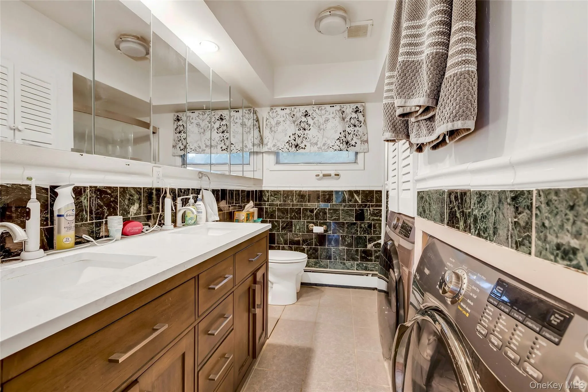 170 Division Avenue, Brookhaven, NY, 2 Bedrooms Bedrooms, 6 Rooms Rooms,1 BathroomBathrooms,Residential,For Rent,Division,0,1035989 170 Division Avenue, Brookhaven, NY, 2 Bedrooms Bedrooms, 6 Rooms Rooms,1 BathroomBathrooms,Residential,For Rent,Division,0,1035989