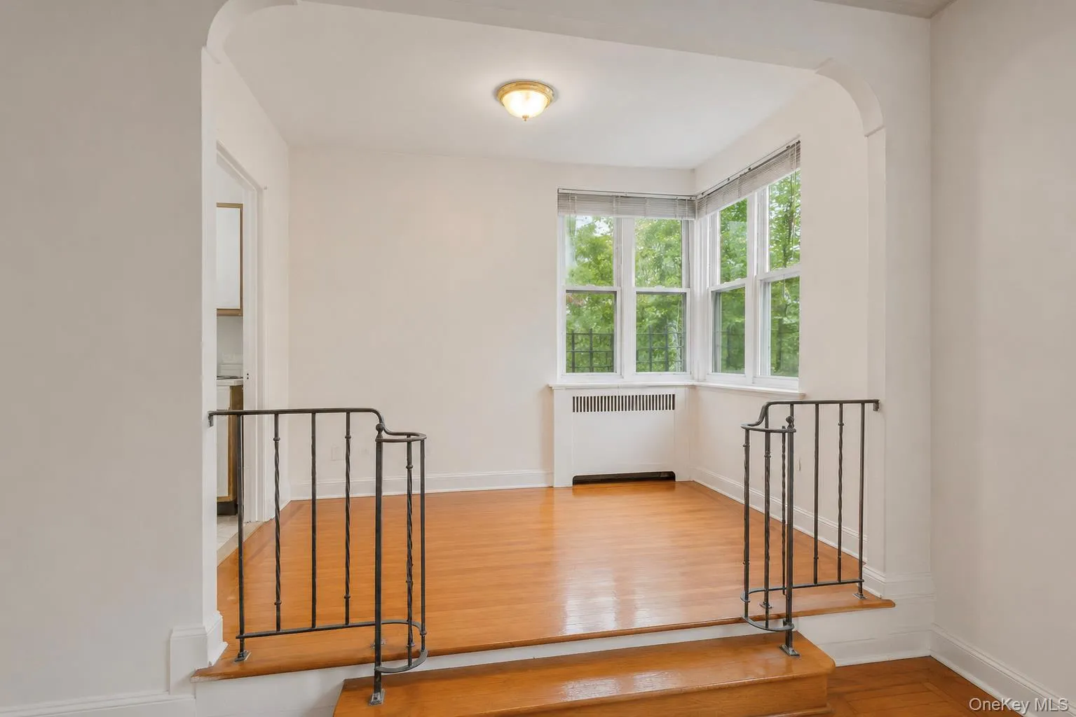 2160 Bronx Park, New York, NY, 4 Rooms Rooms,1 BathroomBathrooms,Residential,For Rent,Bronx,0,1035990 2160 Bronx Park, New York, NY, 4 Rooms Rooms,1 BathroomBathrooms,Residential,For Rent,Bronx,0,1035990