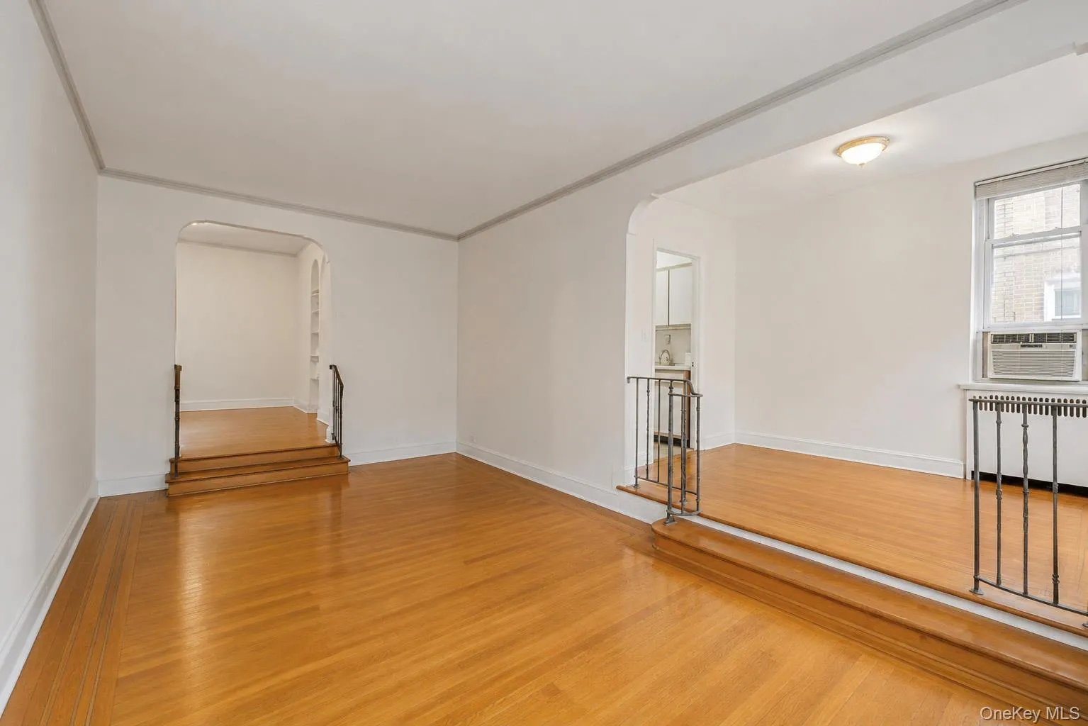 2160 Bronx Park, New York, NY, 4 Rooms Rooms,1 BathroomBathrooms,Residential,For Rent,Bronx,0,1035990 2160 Bronx Park, New York, NY, 4 Rooms Rooms,1 BathroomBathrooms,Residential,For Rent,Bronx,0,1035990