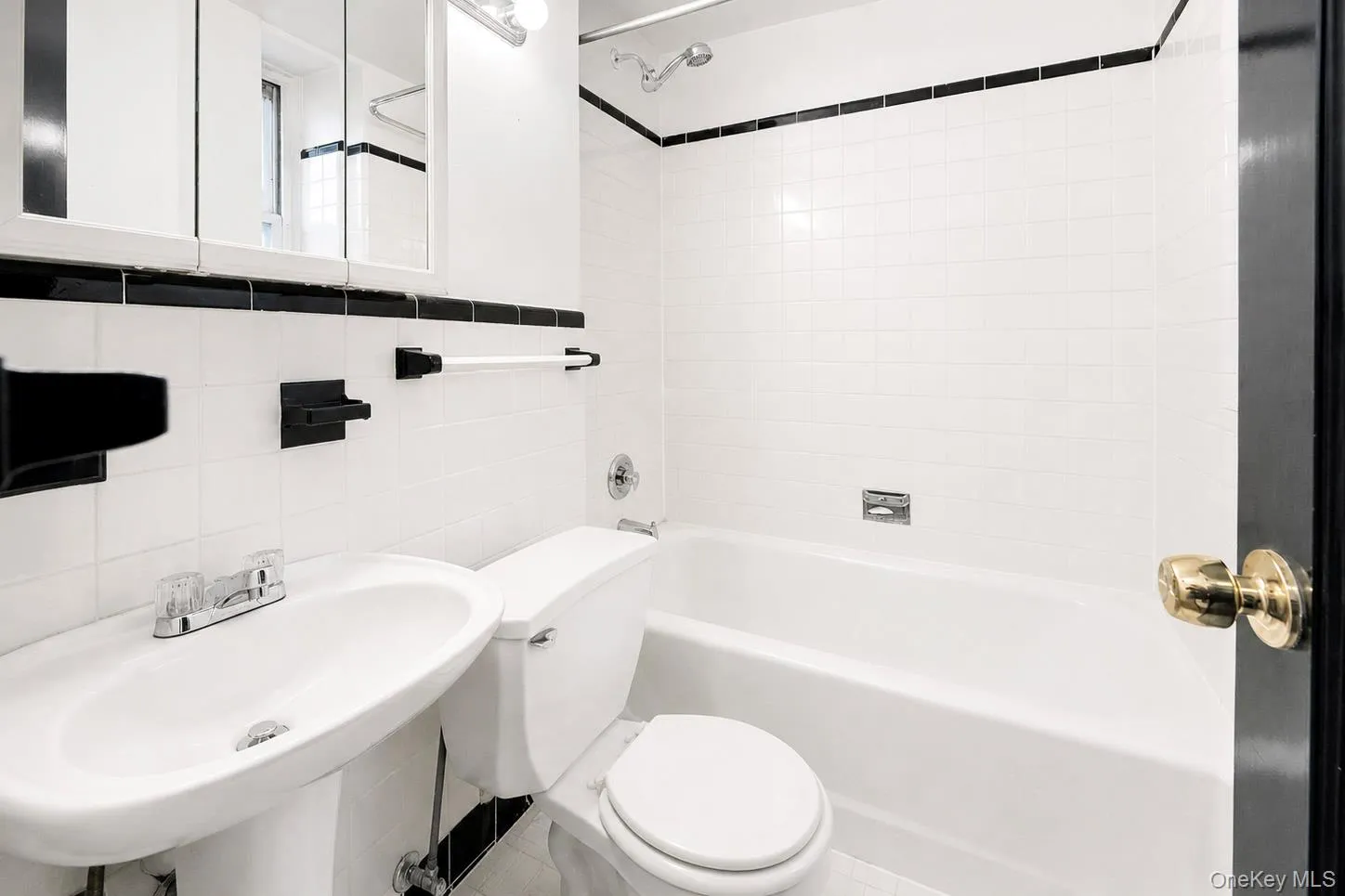 2160 Bronx Park, New York, NY, 4 Rooms Rooms,1 BathroomBathrooms,Residential,For Rent,Bronx,0,1035990 2160 Bronx Park, New York, NY, 4 Rooms Rooms,1 BathroomBathrooms,Residential,For Rent,Bronx,0,1035990