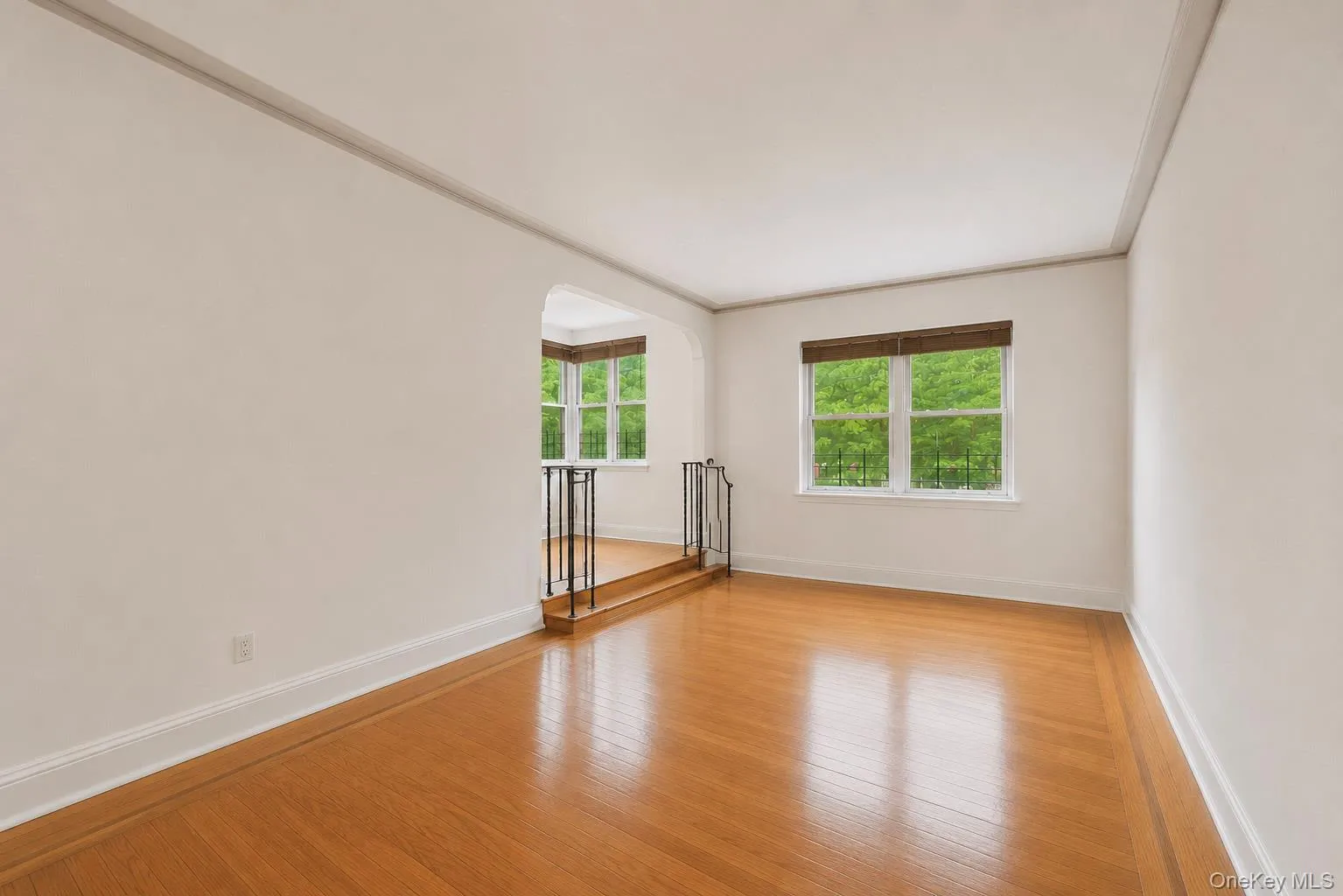 2160 Bronx Park, New York, NY, 4 Rooms Rooms,1 BathroomBathrooms,Residential,For Rent,Bronx,0,1035990 2160 Bronx Park, New York, NY, 4 Rooms Rooms,1 BathroomBathrooms,Residential,For Rent,Bronx,0,1035990