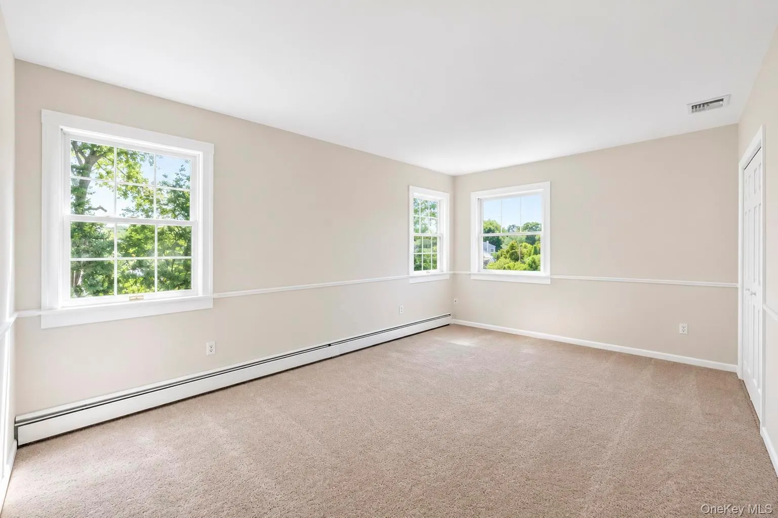 18 Elkin Drive, Brookhaven, NY, 3 Bedrooms Bedrooms, 8 Rooms Rooms,1 BathroomBathrooms,Residential,For Rent,Elkin,0,1035992 18 Elkin Drive, Brookhaven, NY, 3 Bedrooms Bedrooms, 8 Rooms Rooms,1 BathroomBathrooms,Residential,For Rent,Elkin,0,1035992