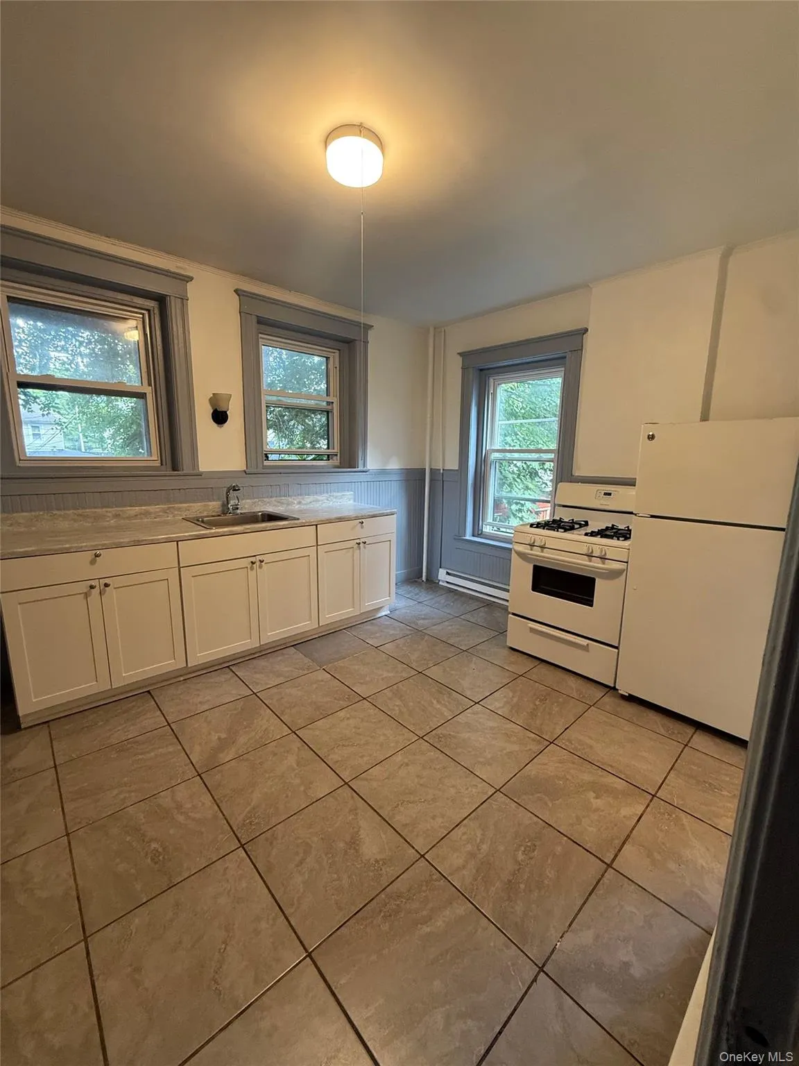 76 Hamilton Street, Poughkeepsie, NY, 3 Bedrooms Bedrooms, 6 Rooms Rooms,1 BathroomBathrooms,Residential Lease,For Rent,Hamilton,0,1035993 76 Hamilton Street, Poughkeepsie, NY, 3 Bedrooms Bedrooms, 6 Rooms Rooms,1 BathroomBathrooms,Residential Lease,For Rent,Hamilton,0,1035993