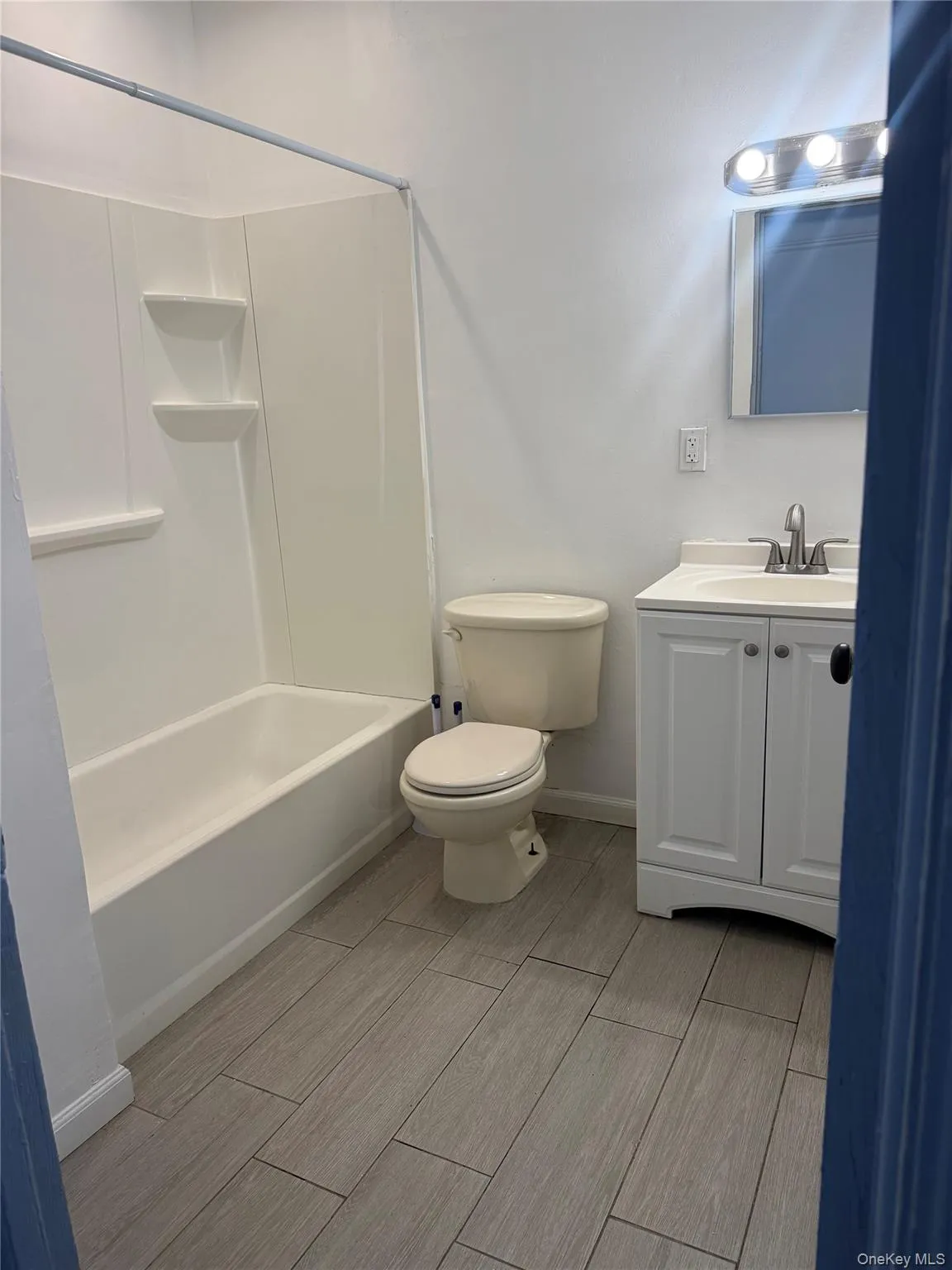 76 Hamilton Street, Poughkeepsie, NY, 3 Bedrooms Bedrooms, 6 Rooms Rooms,1 BathroomBathrooms,Residential Lease,For Rent,Hamilton,0,1035993 76 Hamilton Street, Poughkeepsie, NY, 3 Bedrooms Bedrooms, 6 Rooms Rooms,1 BathroomBathrooms,Residential Lease,For Rent,Hamilton,0,1035993
