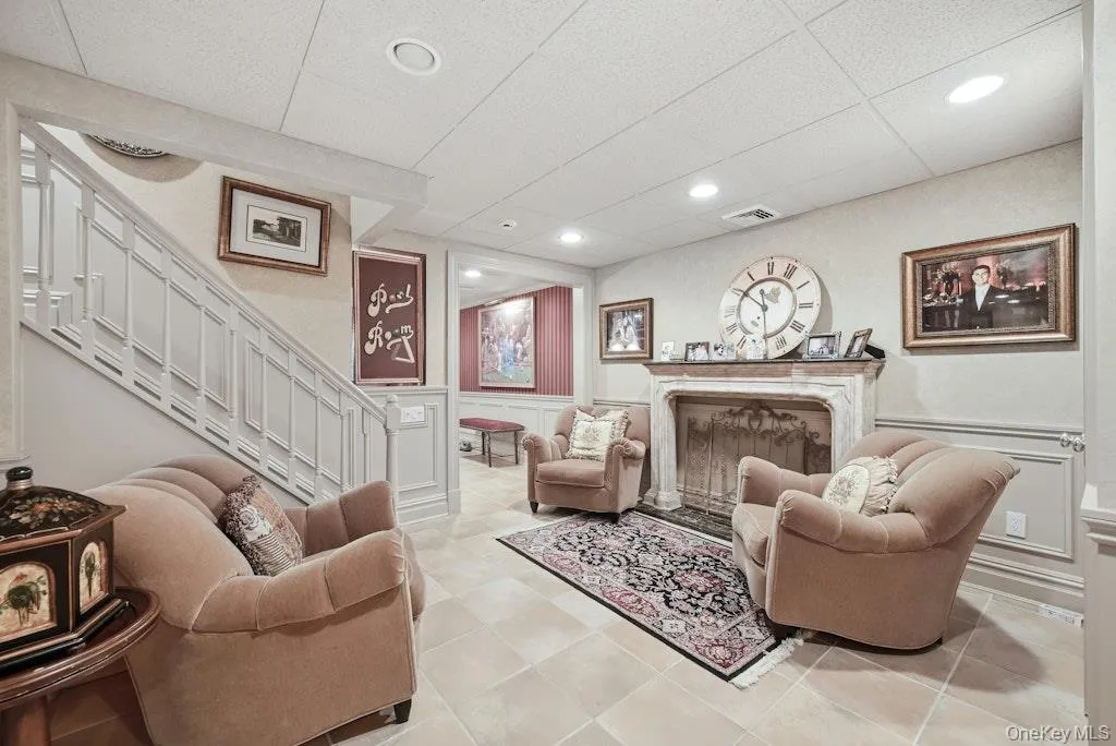 2 Kalb Court, Huntington, NY, 5 Bedrooms Bedrooms, 10 Rooms Rooms,6 BathroomsBathrooms,Residential,For Rent,Kalb,0,1035997 2 Kalb Court, Huntington, NY, 5 Bedrooms Bedrooms, 10 Rooms Rooms,6 BathroomsBathrooms,Residential,For Rent,Kalb,0,1035997