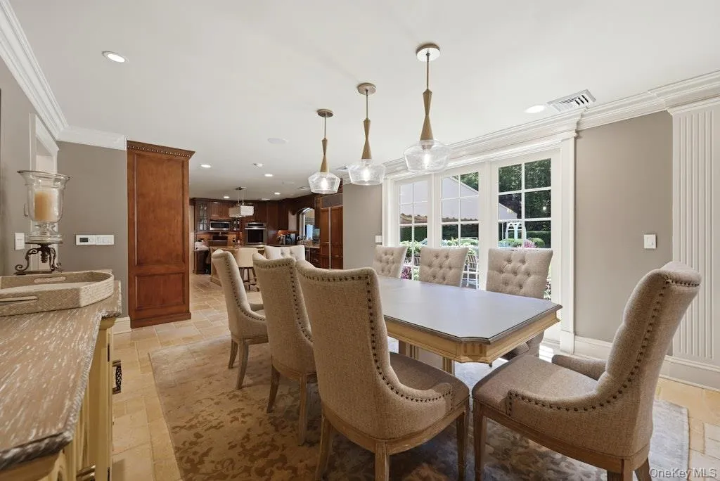 2 Kalb Court, Huntington, NY, 5 Bedrooms Bedrooms, 10 Rooms Rooms,6 BathroomsBathrooms,Residential,For Rent,Kalb,0,1035997 2 Kalb Court, Huntington, NY, 5 Bedrooms Bedrooms, 10 Rooms Rooms,6 BathroomsBathrooms,Residential,For Rent,Kalb,0,1035997
