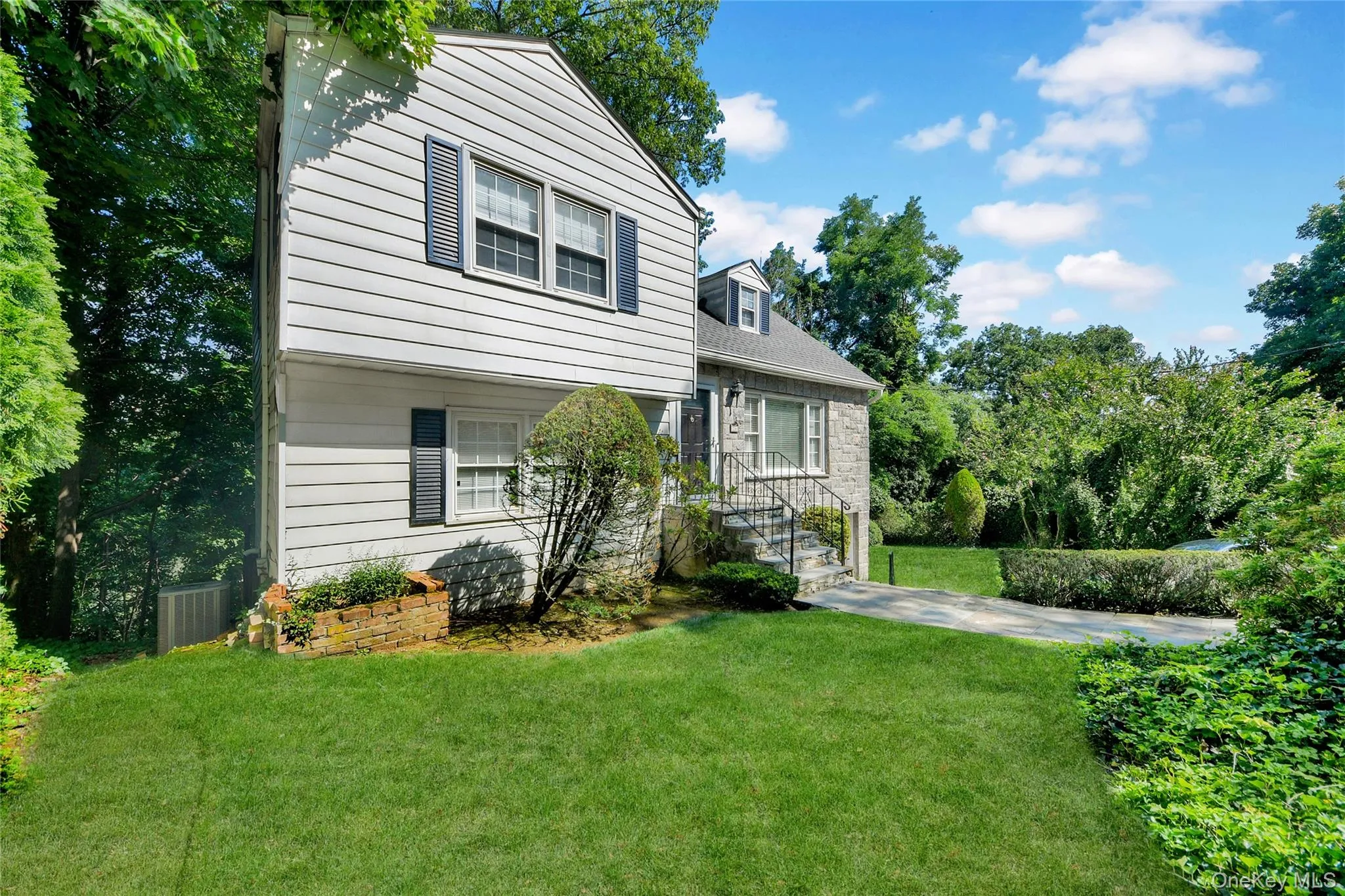 38 Stockbridge Road, Yonkers, NY, 3 Bedrooms Bedrooms, 7 Rooms Rooms,1 BathroomBathrooms,Residential,For Rent,Stockbridge,0,1036000 38 Stockbridge Road, Yonkers, NY, 3 Bedrooms Bedrooms, 7 Rooms Rooms,1 BathroomBathrooms,Residential,For Rent,Stockbridge,0,1036000