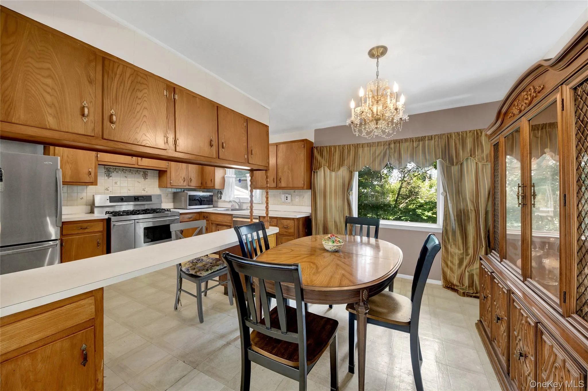 38 Stockbridge Road, Yonkers, NY, 3 Bedrooms Bedrooms, 7 Rooms Rooms,1 BathroomBathrooms,Residential,For Rent,Stockbridge,0,1036000 38 Stockbridge Road, Yonkers, NY, 3 Bedrooms Bedrooms, 7 Rooms Rooms,1 BathroomBathrooms,Residential,For Rent,Stockbridge,0,1036000
