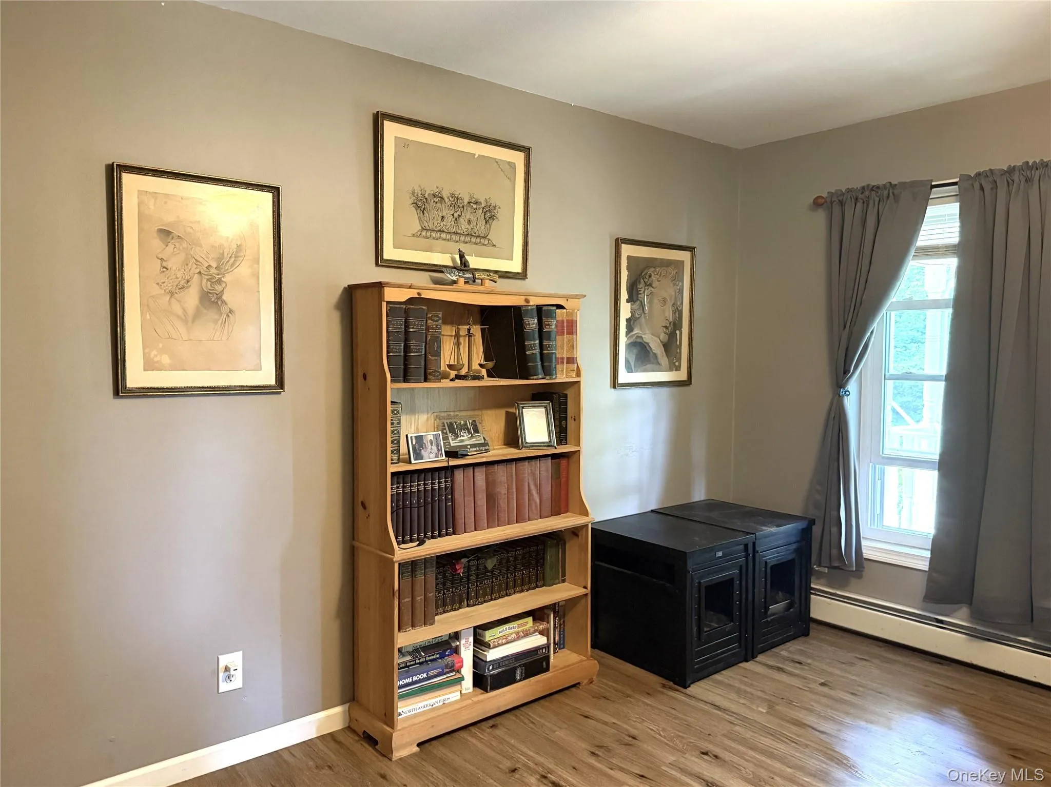 Could be a great home office or den! Close to the kitchen and half bath. Could be a great home office or den! Close to the kitchen and half bath.