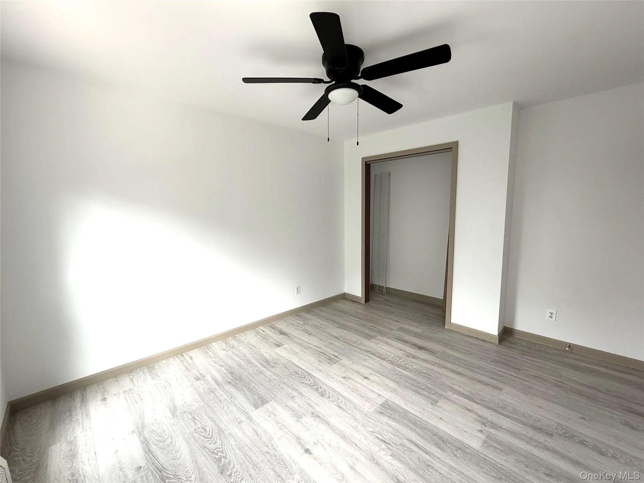 BR 2. Freshly painted. Love the new floor! New ceiling fan as well. BR 2. Freshly painted. Love the new floor! New ceiling fan as well.