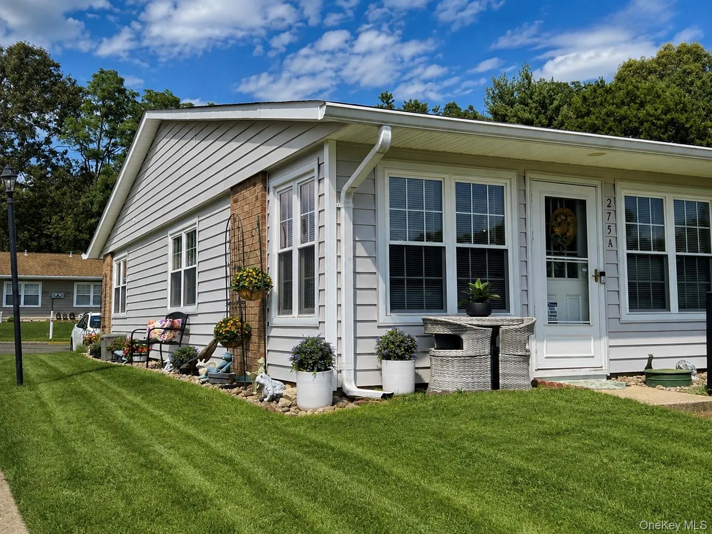 275 Berwick Court, Brookhaven, NY, 2 Bedrooms Bedrooms, 5 Rooms Rooms,1 BathroomBathrooms,Residential,For Rent,Berwick,0,1036003 275 Berwick Court, Brookhaven, NY, 2 Bedrooms Bedrooms, 5 Rooms Rooms,1 BathroomBathrooms,Residential,For Rent,Berwick,0,1036003