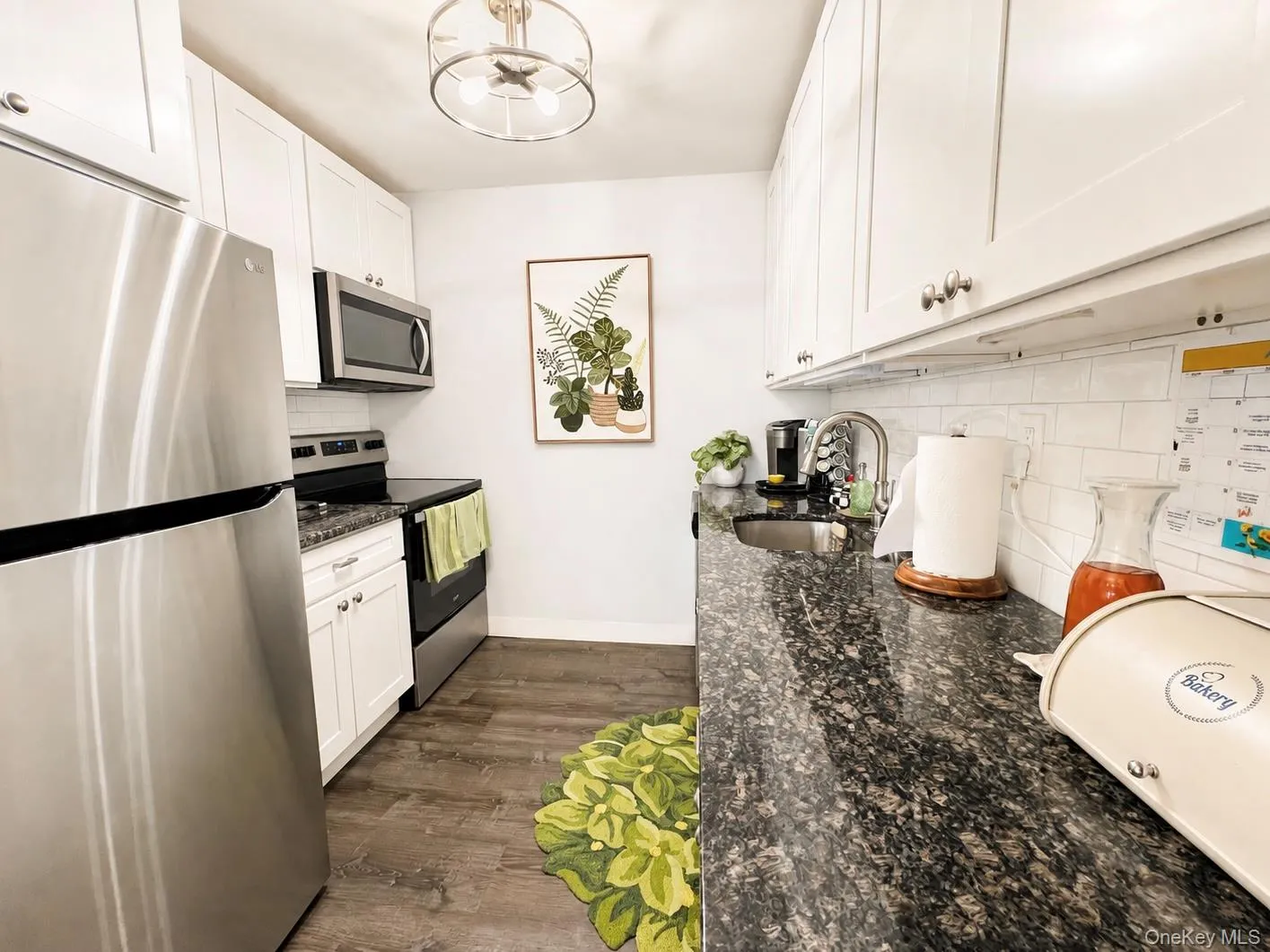 275 Berwick Court, Brookhaven, NY, 2 Bedrooms Bedrooms, 5 Rooms Rooms,1 BathroomBathrooms,Residential,For Rent,Berwick,0,1036003 275 Berwick Court, Brookhaven, NY, 2 Bedrooms Bedrooms, 5 Rooms Rooms,1 BathroomBathrooms,Residential,For Rent,Berwick,0,1036003