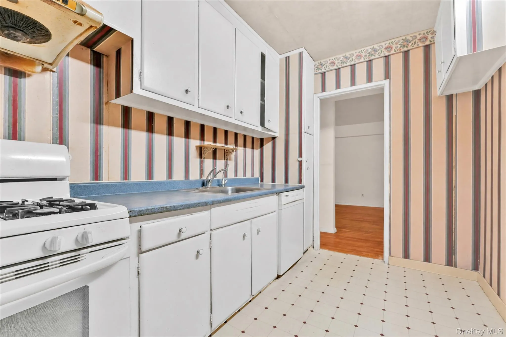 28-08 141st Street, New York, NY, 1 Bedroom Bedrooms, 4 Rooms Rooms,1 BathroomBathrooms,Residential,For Rent,141st,0,1036006 28-08 141st Street, New York, NY, 1 Bedroom Bedrooms, 4 Rooms Rooms,1 BathroomBathrooms,Residential,For Rent,141st,0,1036006