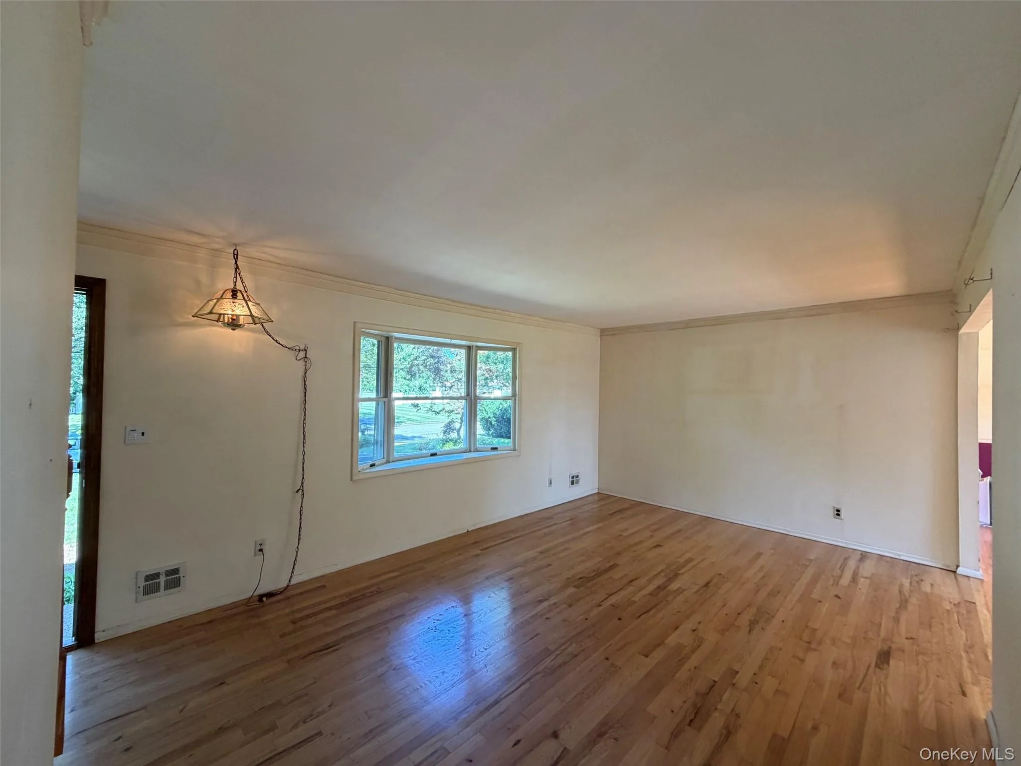 21 Purdy Avenue, Huntington, NY, 4 Bedrooms Bedrooms, 7 Rooms Rooms,2 BathroomsBathrooms,Residential,For Rent,Purdy,0,1036007 21 Purdy Avenue, Huntington, NY, 4 Bedrooms Bedrooms, 7 Rooms Rooms,2 BathroomsBathrooms,Residential,For Rent,Purdy,0,1036007