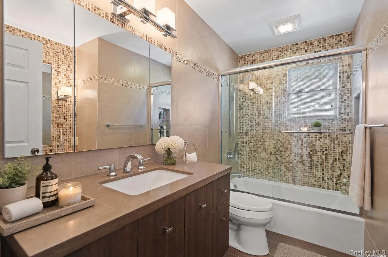 29 Birchwood Park Drive, Oyster Bay, NY, 3 Bedrooms Bedrooms, 6 Rooms Rooms,2 BathroomsBathrooms,Residential Lease,For Rent,Birchwood Park,0,1036012 29 Birchwood Park Drive, Oyster Bay, NY, 3 Bedrooms Bedrooms, 6 Rooms Rooms,2 BathroomsBathrooms,Residential Lease,For Rent,Birchwood Park,0,1036012