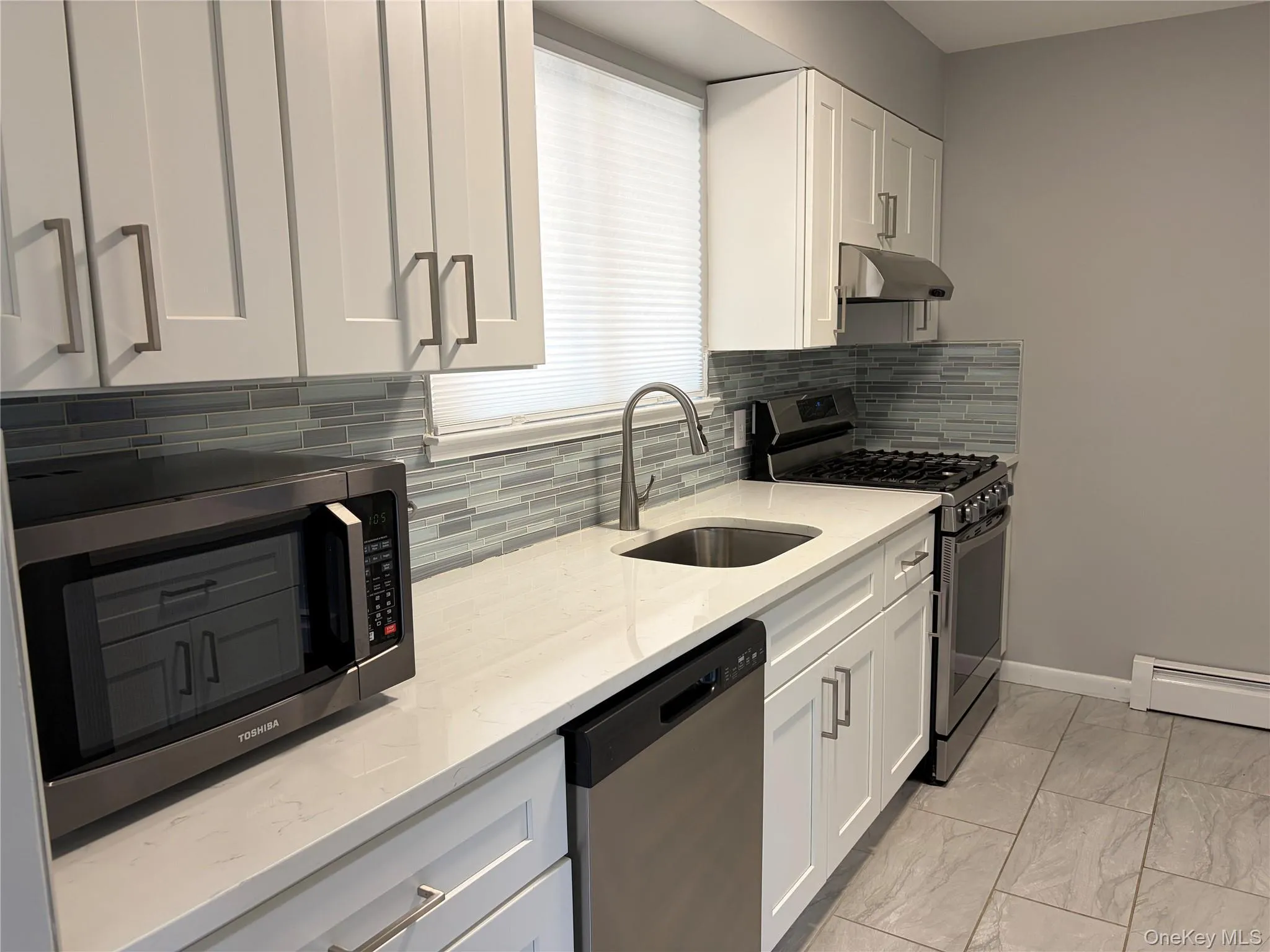 39A Norwood Road, North Hempstead, NY, 2 Bedrooms Bedrooms, 5 Rooms Rooms,2 BathroomsBathrooms,Residential Lease,For Rent,Norwood,0,1036017 39A Norwood Road, North Hempstead, NY, 2 Bedrooms Bedrooms, 5 Rooms Rooms,2 BathroomsBathrooms,Residential Lease,For Rent,Norwood,0,1036017