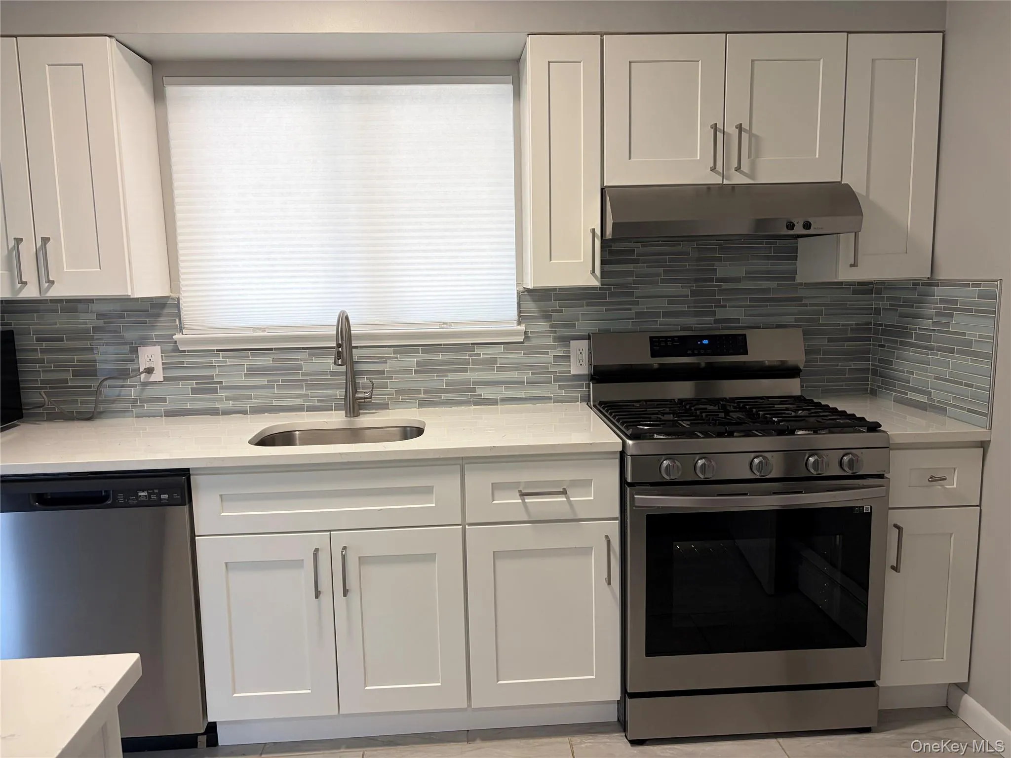 39A Norwood Road, North Hempstead, NY, 2 Bedrooms Bedrooms, 5 Rooms Rooms,2 BathroomsBathrooms,Residential Lease,For Rent,Norwood,0,1036017 39A Norwood Road, North Hempstead, NY, 2 Bedrooms Bedrooms, 5 Rooms Rooms,2 BathroomsBathrooms,Residential Lease,For Rent,Norwood,0,1036017