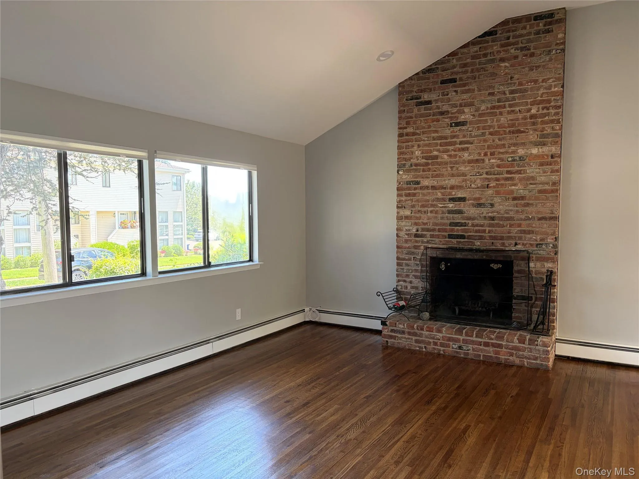 39A Norwood Road, North Hempstead, NY, 2 Bedrooms Bedrooms, 5 Rooms Rooms,2 BathroomsBathrooms,Residential Lease,For Rent,Norwood,0,1036017 39A Norwood Road, North Hempstead, NY, 2 Bedrooms Bedrooms, 5 Rooms Rooms,2 BathroomsBathrooms,Residential Lease,For Rent,Norwood,0,1036017
