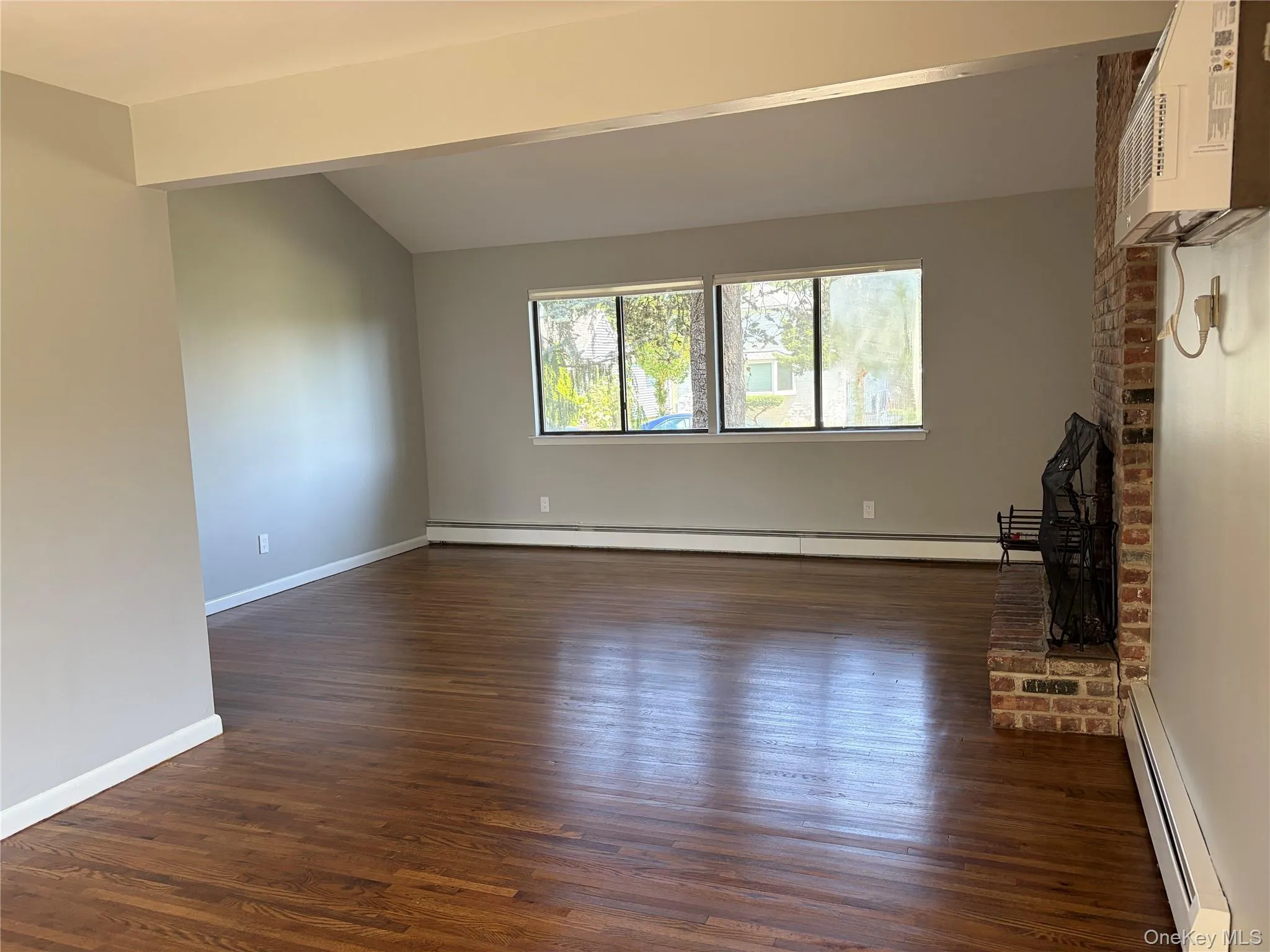 39A Norwood Road, North Hempstead, NY, 2 Bedrooms Bedrooms, 5 Rooms Rooms,2 BathroomsBathrooms,Residential Lease,For Rent,Norwood,0,1036017 39A Norwood Road, North Hempstead, NY, 2 Bedrooms Bedrooms, 5 Rooms Rooms,2 BathroomsBathrooms,Residential Lease,For Rent,Norwood,0,1036017