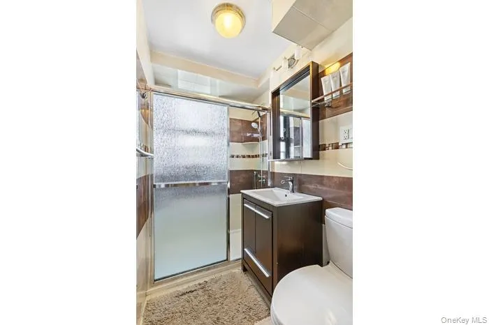 61-35 98th street, New York, NY, 3 Bedrooms Bedrooms, 6 Rooms Rooms,2 BathroomsBathrooms,Residential,For Rent,98th street,0,1036019 61-35 98th street, New York, NY, 3 Bedrooms Bedrooms, 6 Rooms Rooms,2 BathroomsBathrooms,Residential,For Rent,98th street,0,1036019