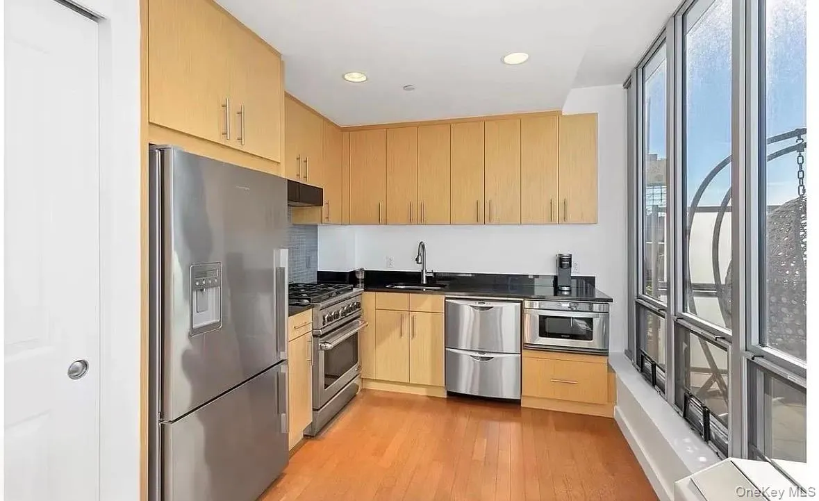 48-15 11th Street, New York, NY, 1 Bedroom Bedrooms, 4 Rooms Rooms,Residential Lease,For Rent,11th,0,1036021 48-15 11th Street, New York, NY, 1 Bedroom Bedrooms, 4 Rooms Rooms,Residential Lease,For Rent,11th,0,1036021