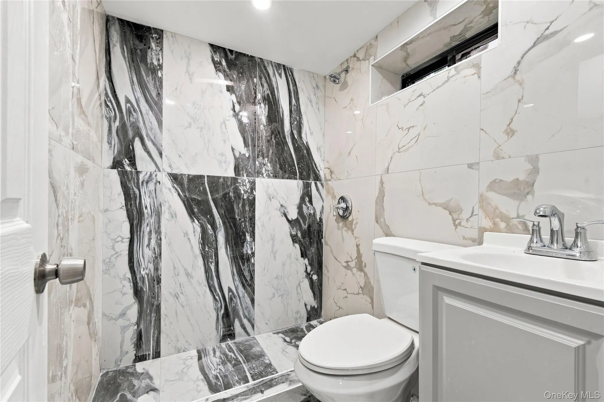 9902 200th Street, New York, NY, 5 Bedrooms Bedrooms, 10 Rooms Rooms,4 BathroomsBathrooms,Residential,For Rent,200th,0,1036023 9902 200th Street, New York, NY, 5 Bedrooms Bedrooms, 10 Rooms Rooms,4 BathroomsBathrooms,Residential,For Rent,200th,0,1036023