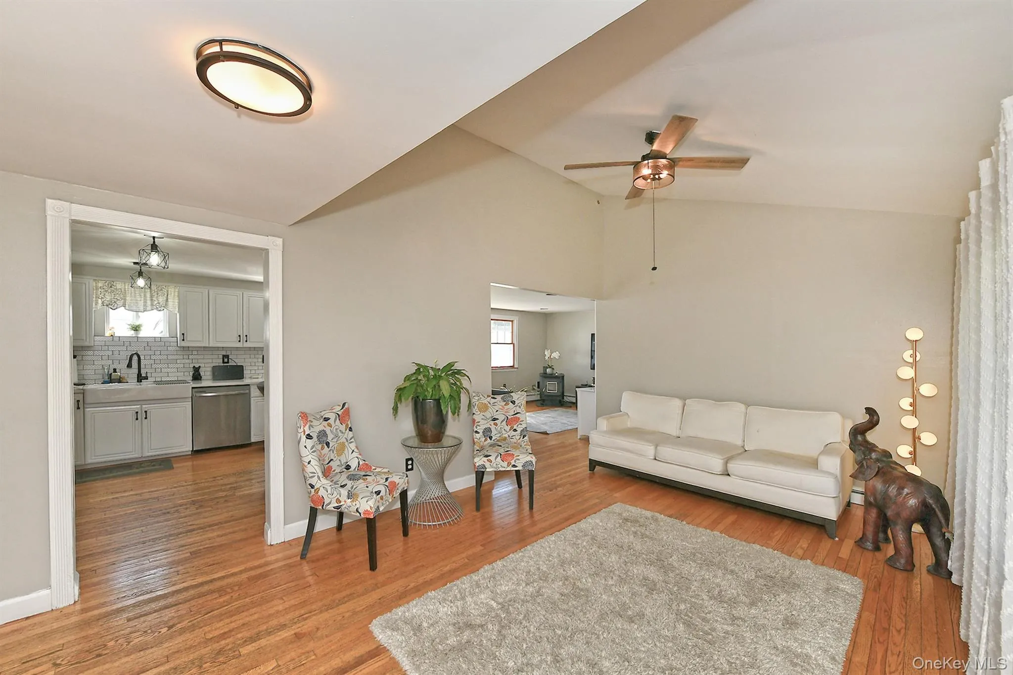 29 Torrey Pine Lane, Brookhaven, NY, 3 Bedrooms Bedrooms, 7 Rooms Rooms,2 BathroomsBathrooms,Residential,For Rent,Torrey Pine,0,1036026 29 Torrey Pine Lane, Brookhaven, NY, 3 Bedrooms Bedrooms, 7 Rooms Rooms,2 BathroomsBathrooms,Residential,For Rent,Torrey Pine,0,1036026