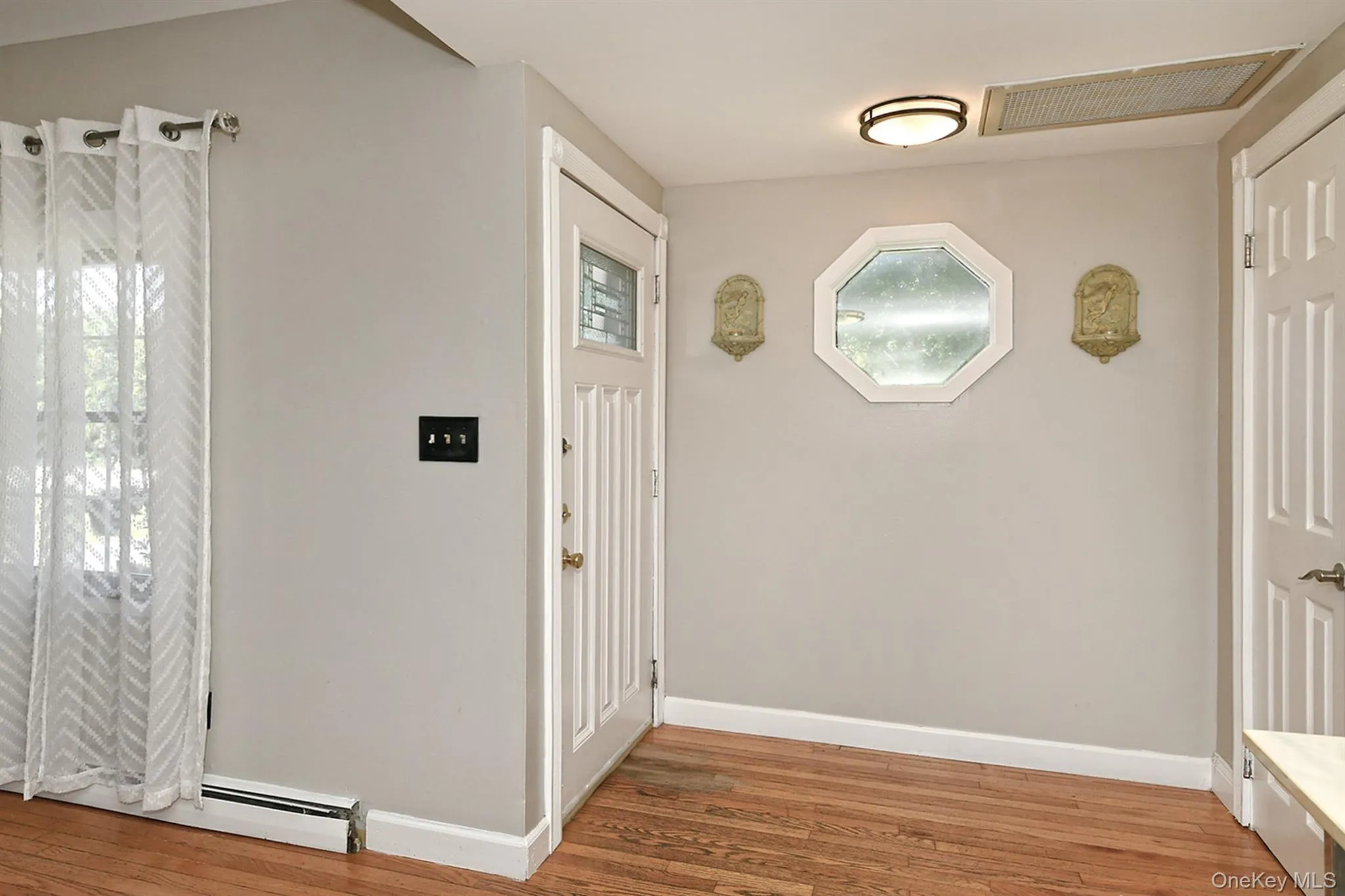 29 Torrey Pine Lane, Brookhaven, NY, 3 Bedrooms Bedrooms, 7 Rooms Rooms,2 BathroomsBathrooms,Residential,For Rent,Torrey Pine,0,1036026 29 Torrey Pine Lane, Brookhaven, NY, 3 Bedrooms Bedrooms, 7 Rooms Rooms,2 BathroomsBathrooms,Residential,For Rent,Torrey Pine,0,1036026