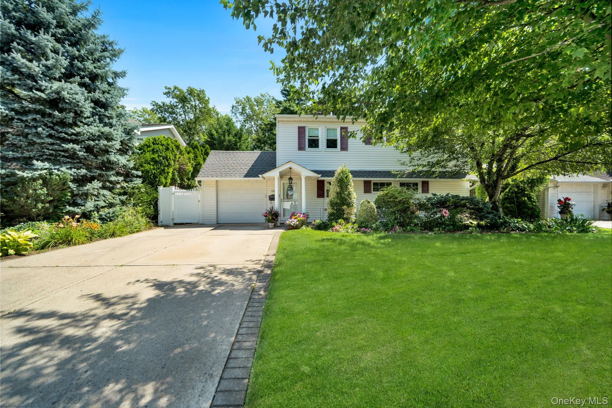 166 CHOIR, Hempstead, NY, 4 Bedrooms Bedrooms, 8 Rooms Rooms,2 BathroomsBathrooms,Residential,For Rent,CHOIR,0,1036037 166 CHOIR, Hempstead, NY, 4 Bedrooms Bedrooms, 8 Rooms Rooms,2 BathroomsBathrooms,Residential,For Rent,CHOIR,0,1036037