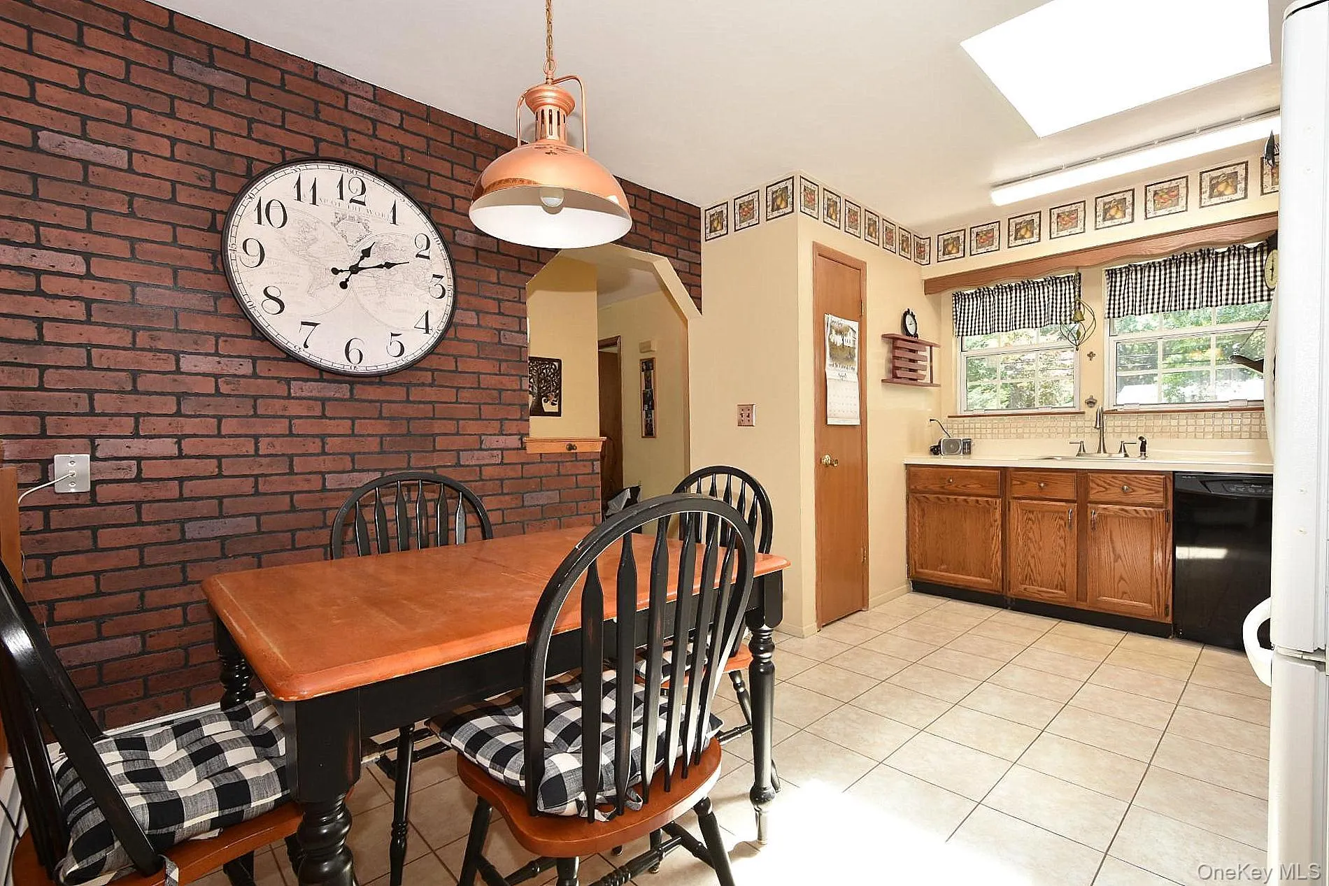 273 Deer Road, Brookhaven, NY, 3 Bedrooms Bedrooms, 7 Rooms Rooms,2 BathroomsBathrooms,Residential,For Rent,Deer,0,1036042 273 Deer Road, Brookhaven, NY, 3 Bedrooms Bedrooms, 7 Rooms Rooms,2 BathroomsBathrooms,Residential,For Rent,Deer,0,1036042