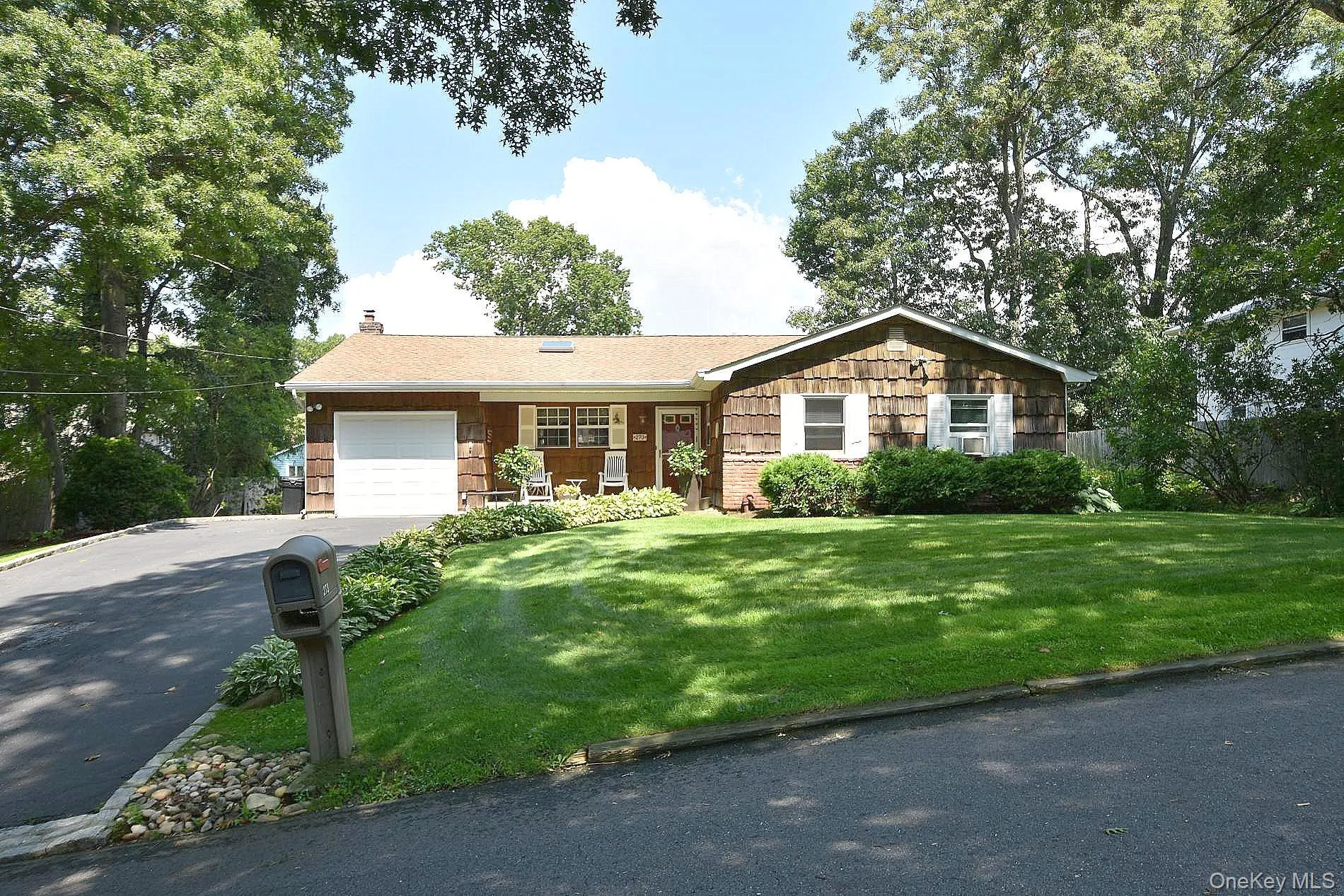 273 Deer Road, Brookhaven, NY, 3 Bedrooms Bedrooms, 7 Rooms Rooms,2 BathroomsBathrooms,Residential,For Rent,Deer,0,1036042 273 Deer Road, Brookhaven, NY, 3 Bedrooms Bedrooms, 7 Rooms Rooms,2 BathroomsBathrooms,Residential,For Rent,Deer,0,1036042