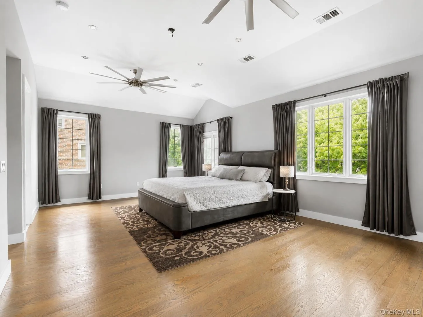 8411 Homelawn Street, New York, NY, 5 Bedrooms Bedrooms, 20 Rooms Rooms,5 BathroomsBathrooms,Residential,For Rent,Homelawn,0,1036043 8411 Homelawn Street, New York, NY, 5 Bedrooms Bedrooms, 20 Rooms Rooms,5 BathroomsBathrooms,Residential,For Rent,Homelawn,0,1036043