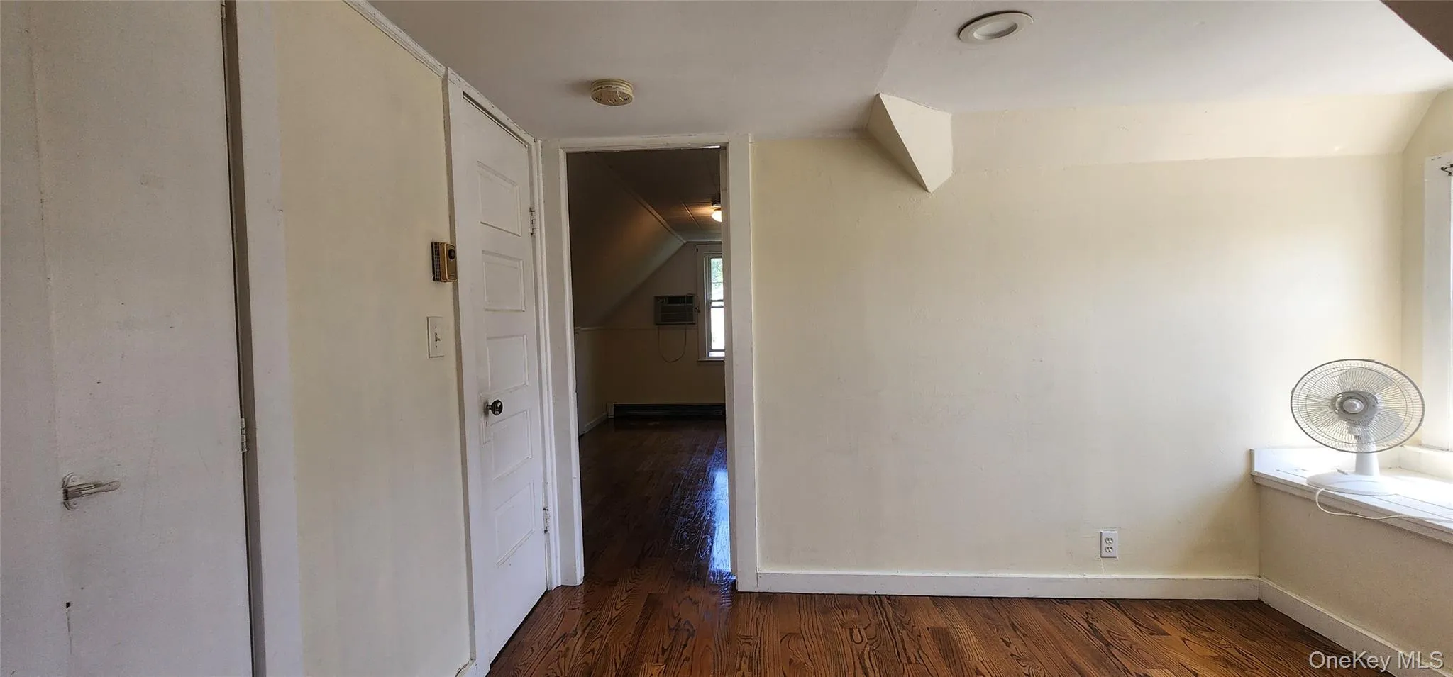 9 Babylon Road, Brookhaven, NY, 4 Bedrooms Bedrooms, 7 Rooms Rooms,1 BathroomBathrooms,Residential Lease,For Rent,Babylon,0,1036046 9 Babylon Road, Brookhaven, NY, 4 Bedrooms Bedrooms, 7 Rooms Rooms,1 BathroomBathrooms,Residential Lease,For Rent,Babylon,0,1036046