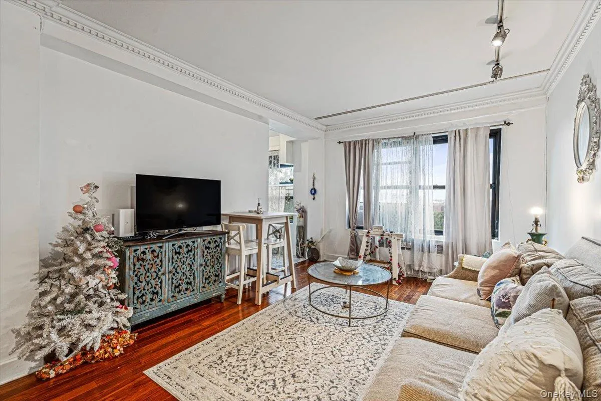 99-60 63rd Road, New York, NY, 1 Bedroom Bedrooms, 4 Rooms Rooms,1 BathroomBathrooms,Residential,For Rent,63rd,0,1036049 99-60 63rd Road, New York, NY, 1 Bedroom Bedrooms, 4 Rooms Rooms,1 BathroomBathrooms,Residential,For Rent,63rd,0,1036049