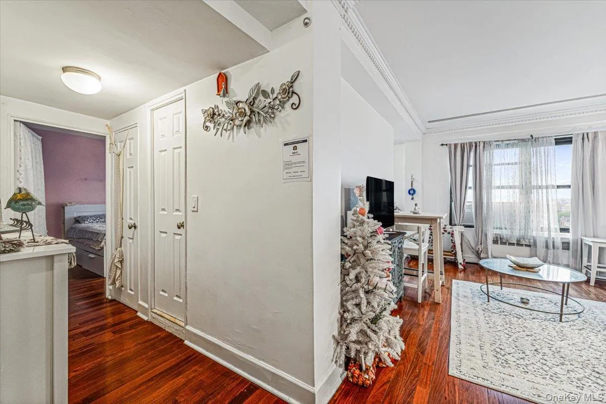 99-60 63rd Road, New York, NY, 1 Bedroom Bedrooms, 4 Rooms Rooms,1 BathroomBathrooms,Residential,For Rent,63rd,0,1036049 99-60 63rd Road, New York, NY, 1 Bedroom Bedrooms, 4 Rooms Rooms,1 BathroomBathrooms,Residential,For Rent,63rd,0,1036049