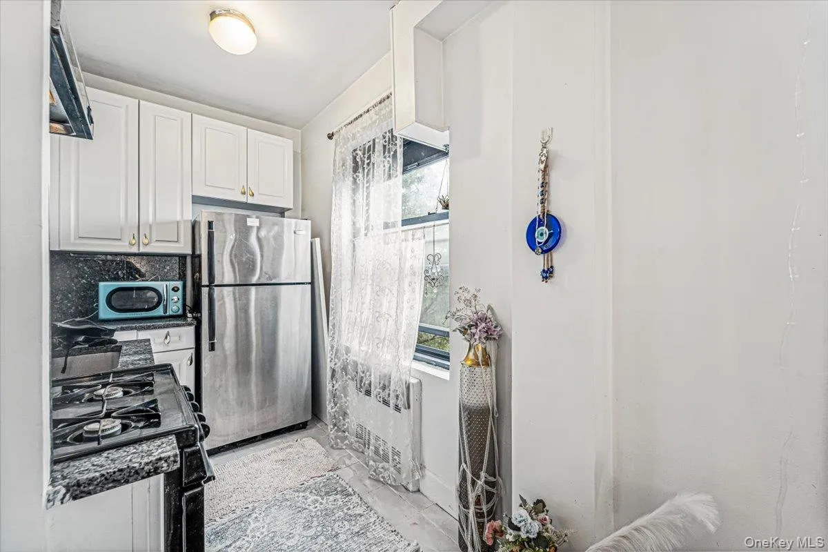 99-60 63rd Road, New York, NY, 1 Bedroom Bedrooms, 4 Rooms Rooms,1 BathroomBathrooms,Residential,For Rent,63rd,0,1036049 99-60 63rd Road, New York, NY, 1 Bedroom Bedrooms, 4 Rooms Rooms,1 BathroomBathrooms,Residential,For Rent,63rd,0,1036049