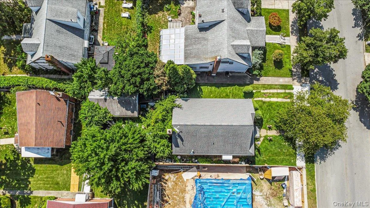 8341 253rd Street, New York, NY, 4 Bedrooms Bedrooms, 8 Rooms Rooms,1 BathroomBathrooms,Residential,For Rent,253rd,0,1036052 8341 253rd Street, New York, NY, 4 Bedrooms Bedrooms, 8 Rooms Rooms,1 BathroomBathrooms,Residential,For Rent,253rd,0,1036052