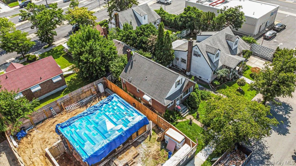 8341 253rd Street, New York, NY, 4 Bedrooms Bedrooms, 8 Rooms Rooms,1 BathroomBathrooms,Residential,For Rent,253rd,0,1036052 8341 253rd Street, New York, NY, 4 Bedrooms Bedrooms, 8 Rooms Rooms,1 BathroomBathrooms,Residential,For Rent,253rd,0,1036052