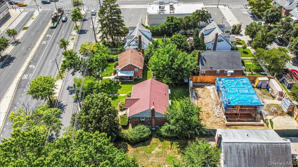 8341 253rd Street, New York, NY, 4 Bedrooms Bedrooms, 8 Rooms Rooms,1 BathroomBathrooms,Residential,For Rent,253rd,0,1036052 8341 253rd Street, New York, NY, 4 Bedrooms Bedrooms, 8 Rooms Rooms,1 BathroomBathrooms,Residential,For Rent,253rd,0,1036052