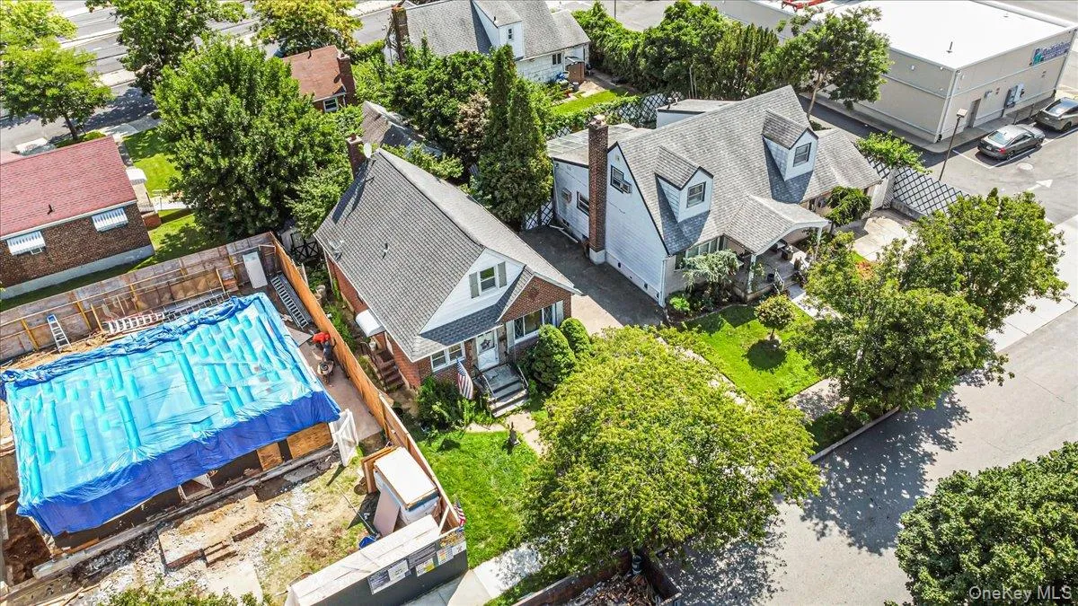 8341 253rd Street, New York, NY, 4 Bedrooms Bedrooms, 8 Rooms Rooms,1 BathroomBathrooms,Residential,For Rent,253rd,0,1036052 8341 253rd Street, New York, NY, 4 Bedrooms Bedrooms, 8 Rooms Rooms,1 BathroomBathrooms,Residential,For Rent,253rd,0,1036052